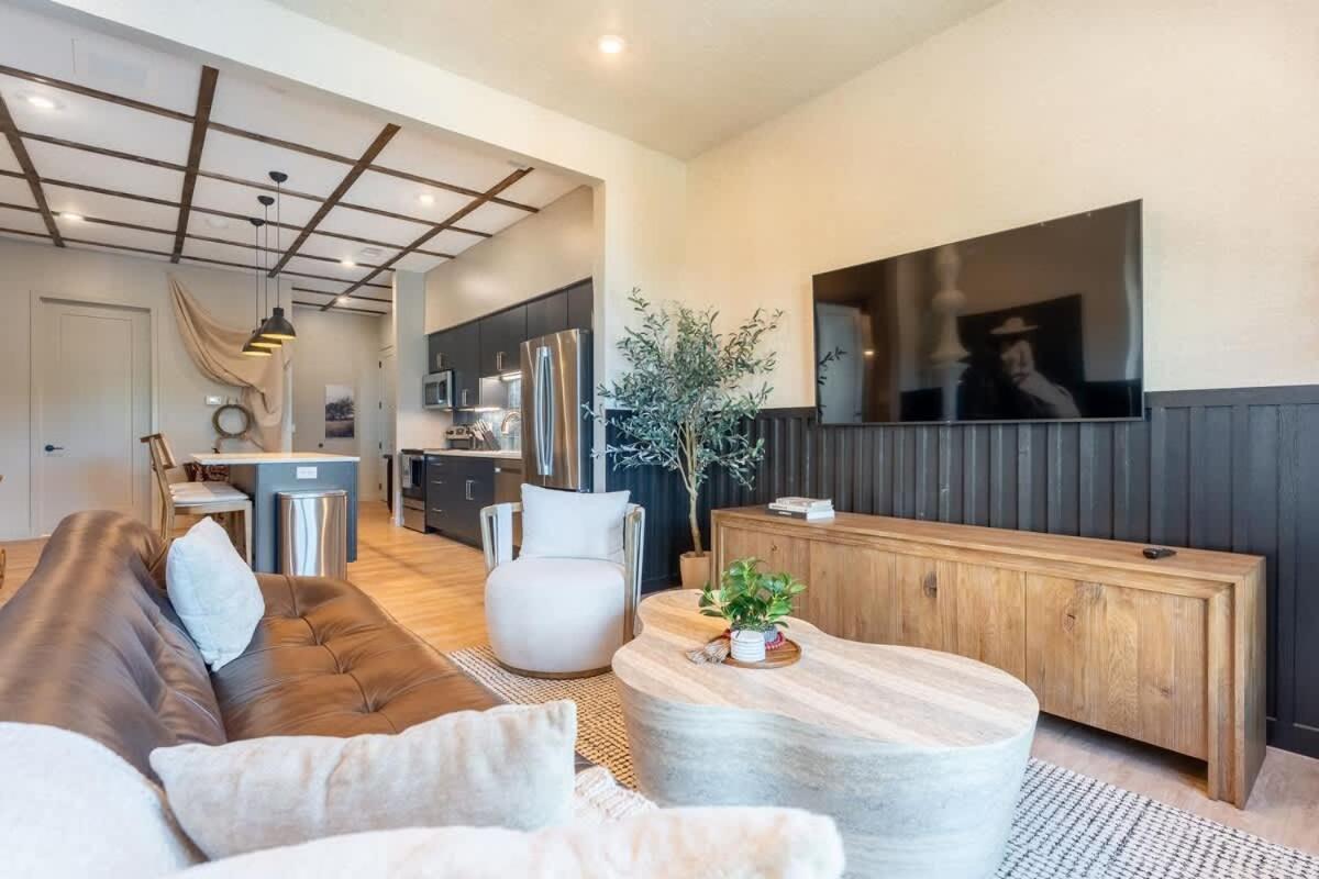 Holiday home The Western Wing By Local