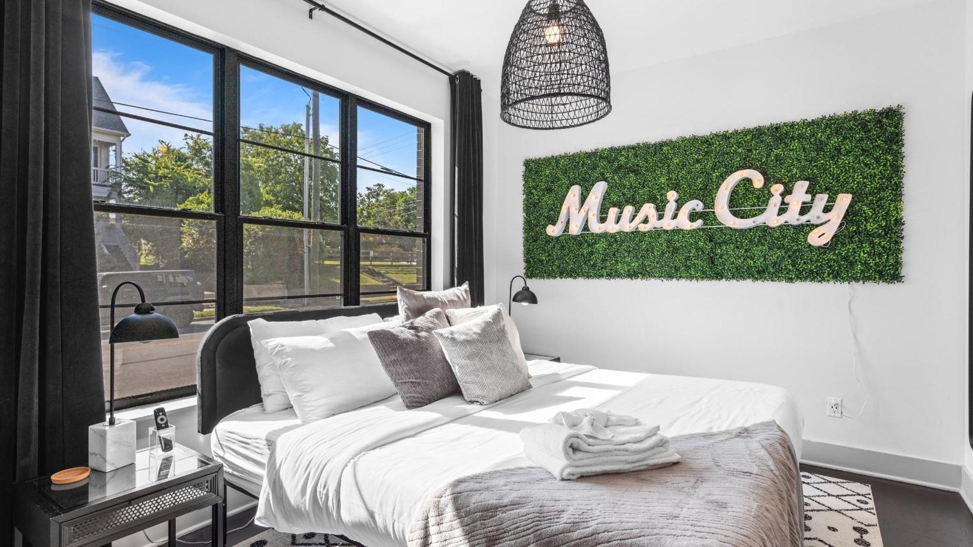 Skyline Soundhouse By Avantstay Rooftop Deck Game Near East Broadway Nashville