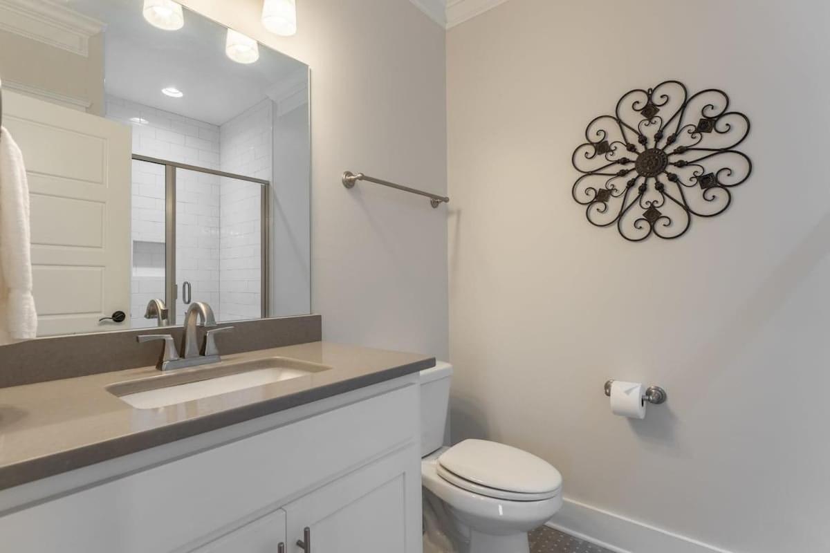 The Essex By Local Holiday home