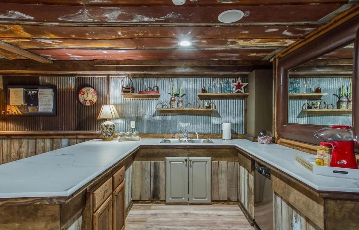 The Graycroft By Local