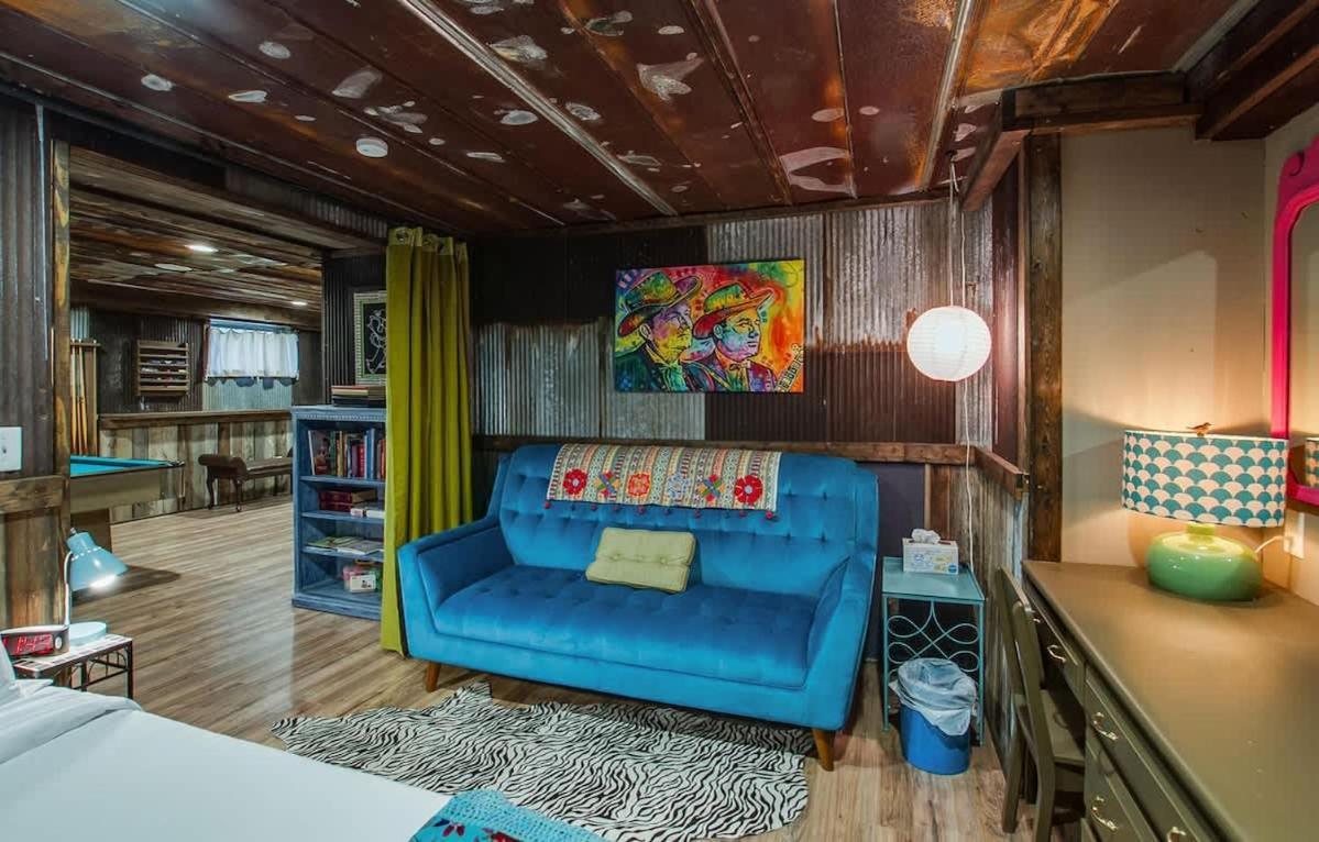 The Graycroft By Local