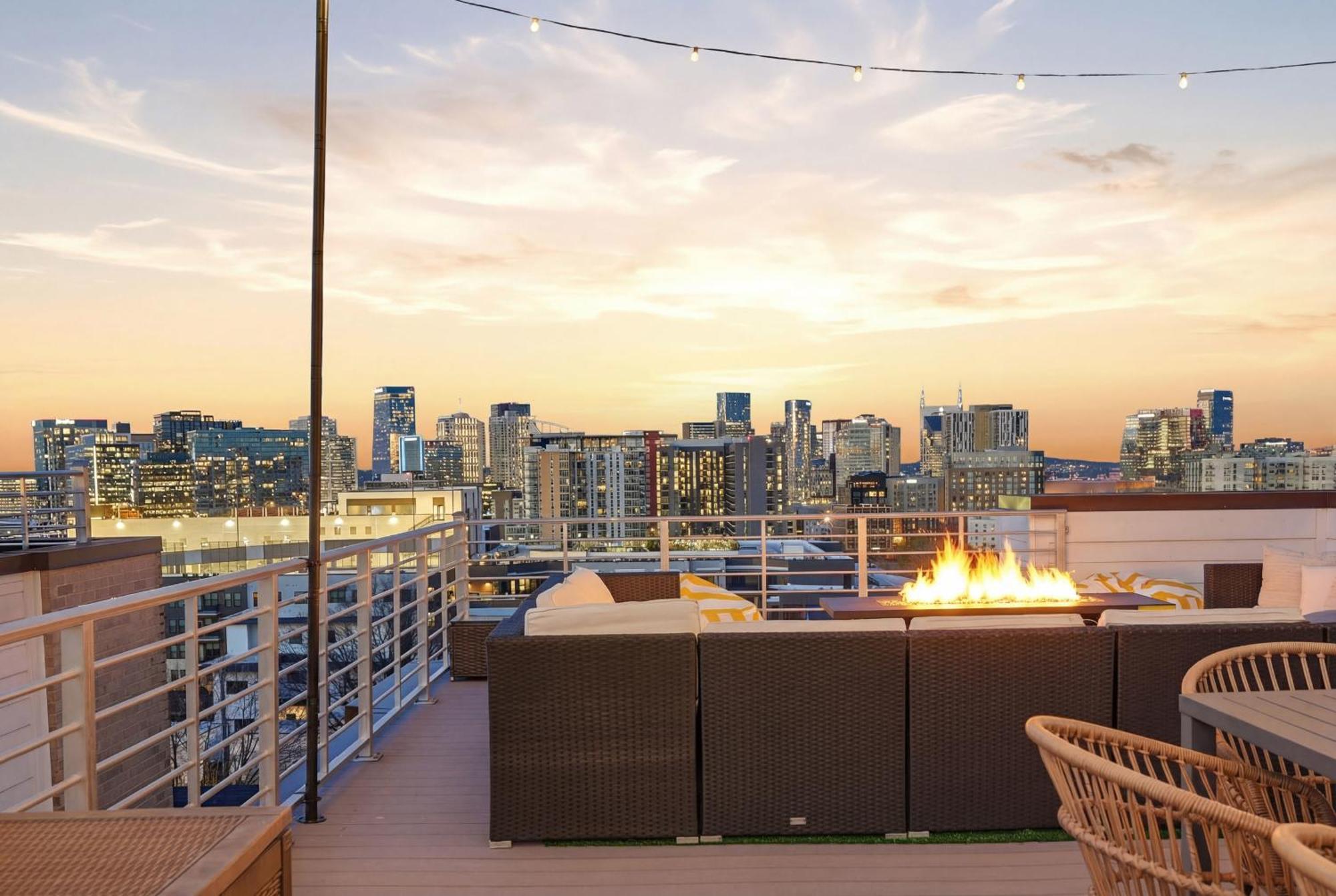 Holiday home New Updates! Skyline Rooftopfirepitwalk To Gulch *