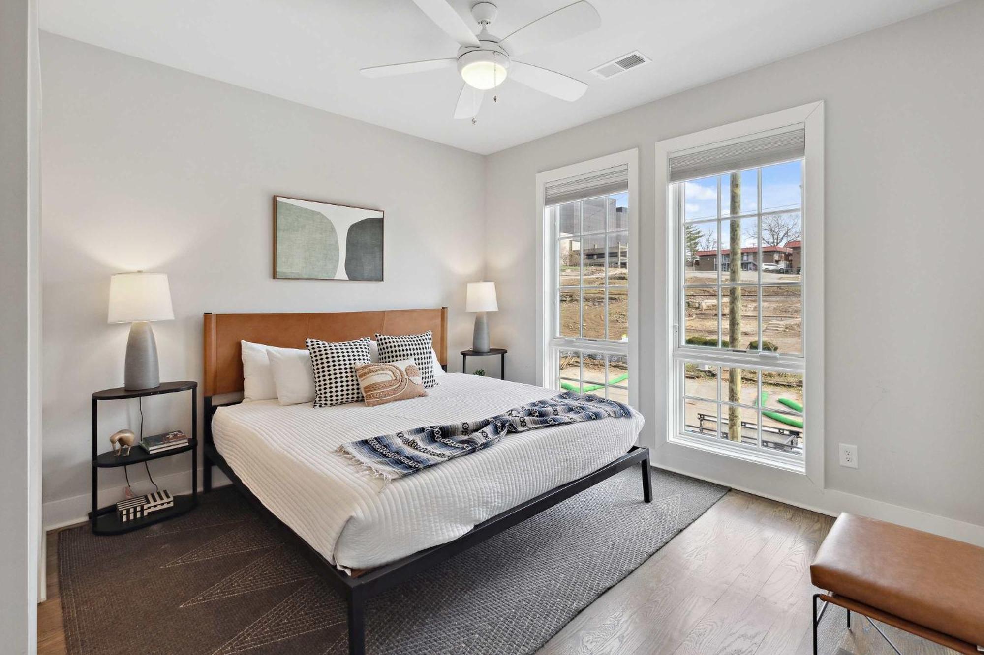 West End Oasis-new Building & Rooftop Views *