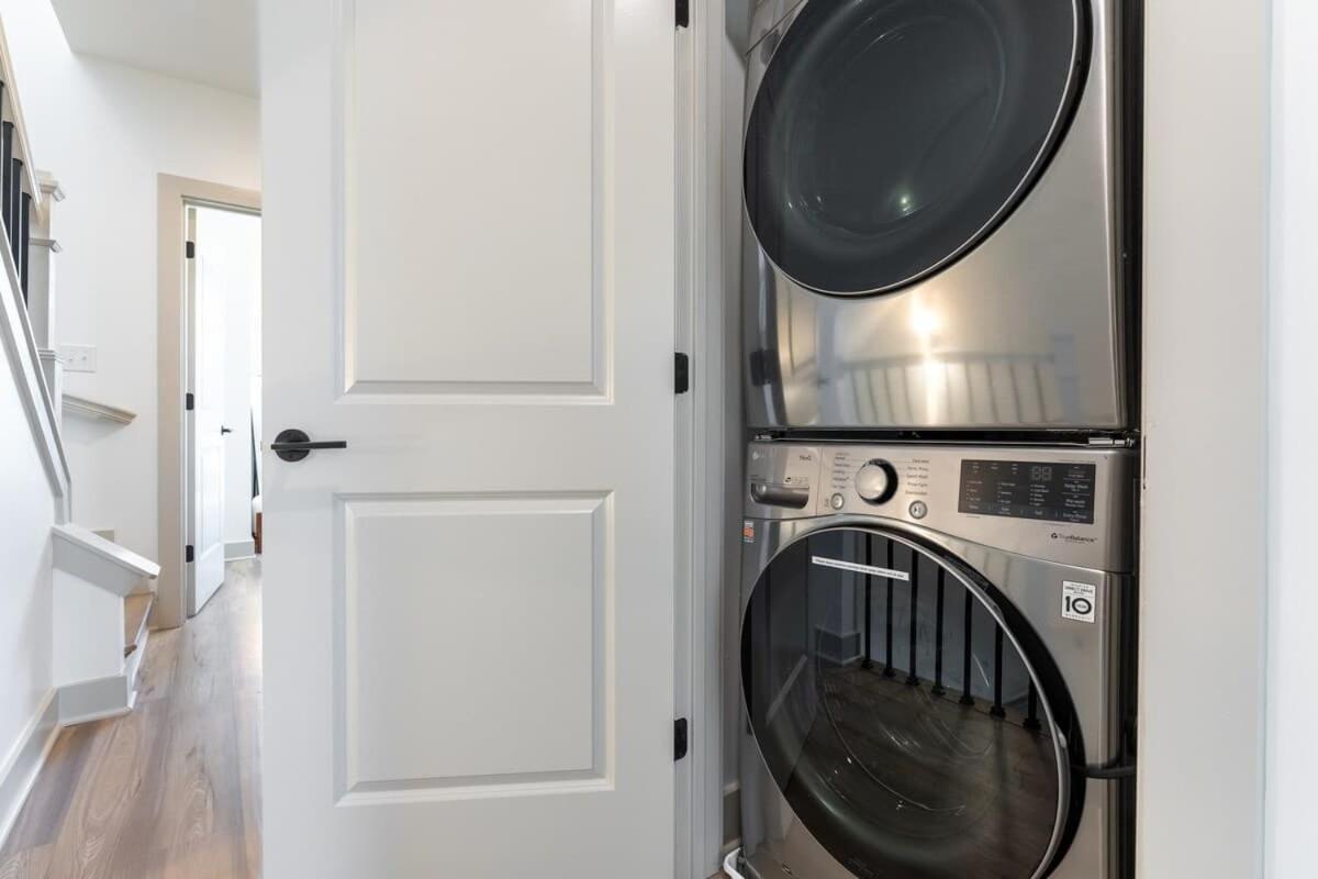 Let The Good Times Roll By Local Holiday home