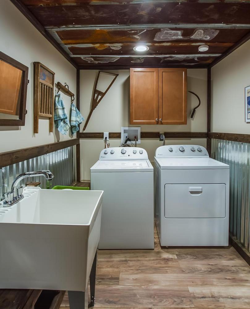 The Graycroft By Local Holiday home *