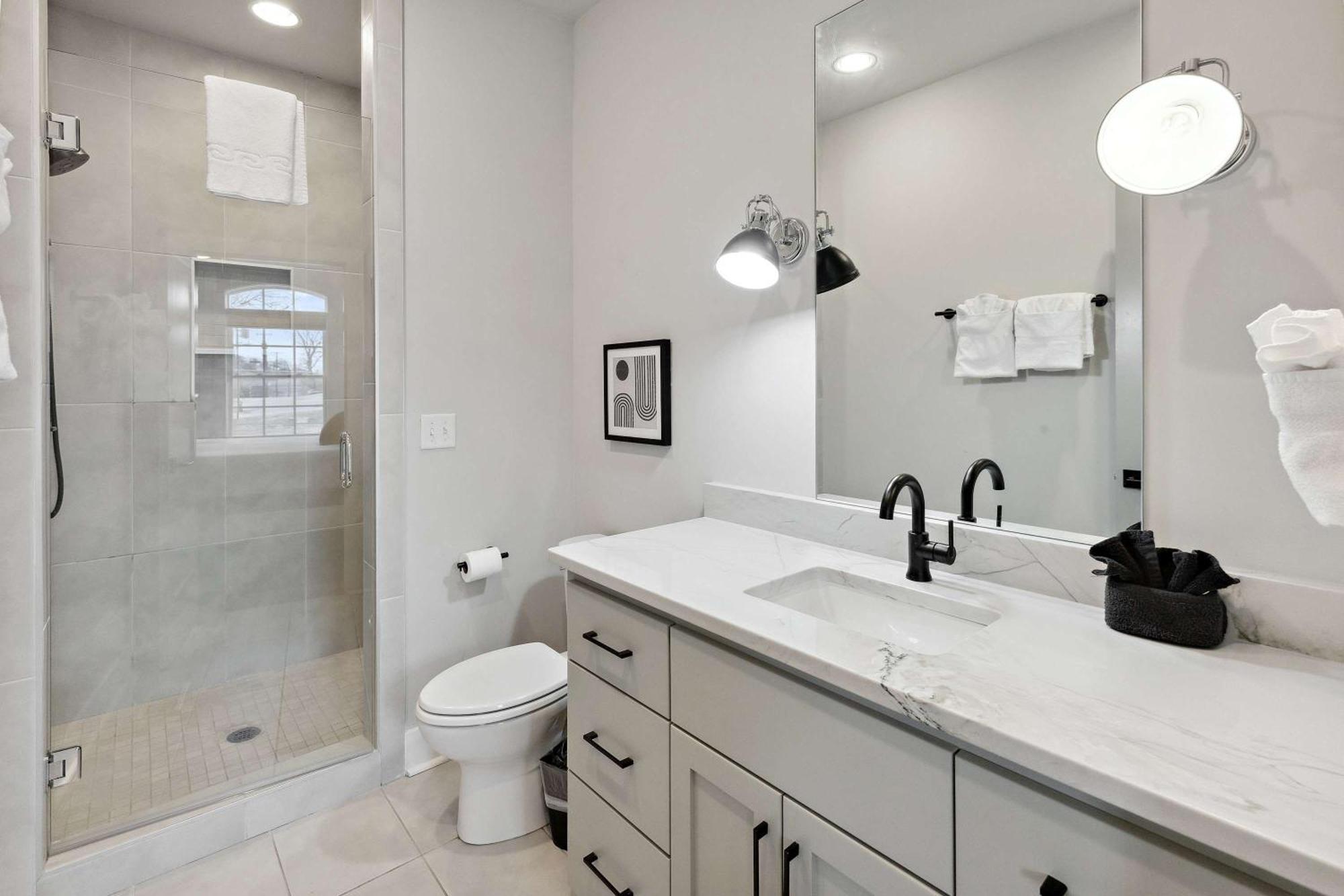 West End Oasis-new Building & Rooftop Views Holiday home *