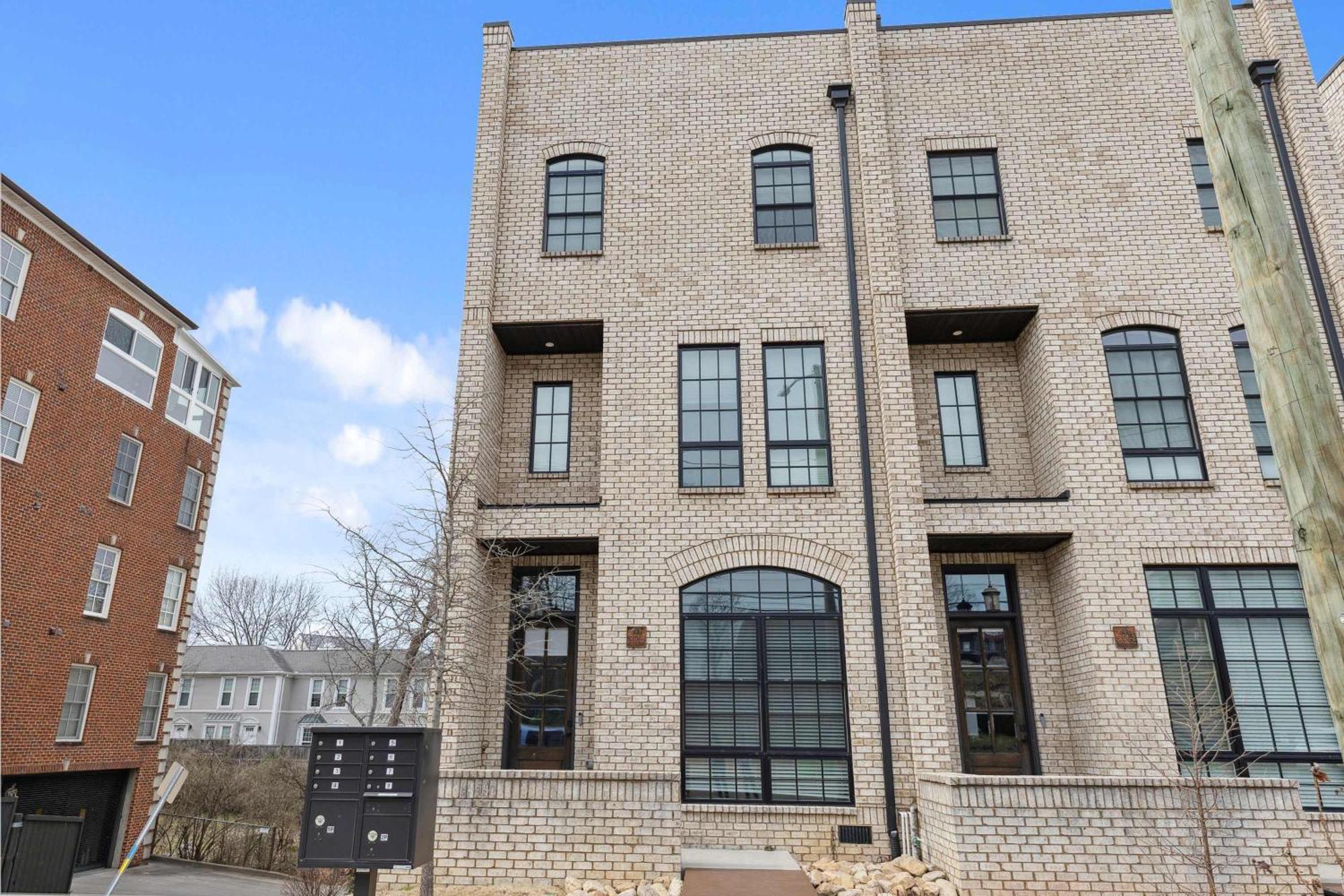 West End Oasis-new Building & Rooftop Views Holiday home