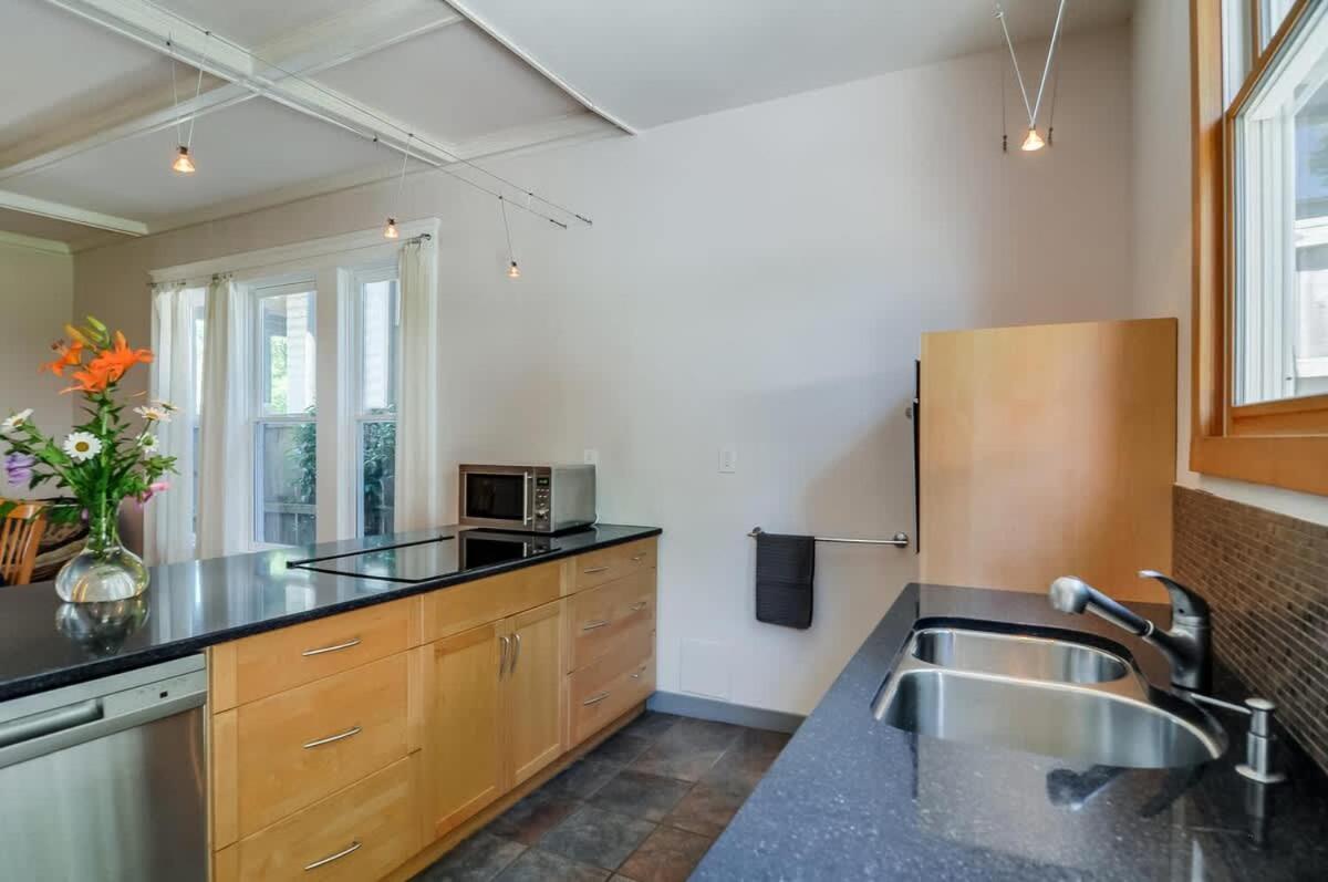 The Hummingbird Retreat By Local Apartment Nashville