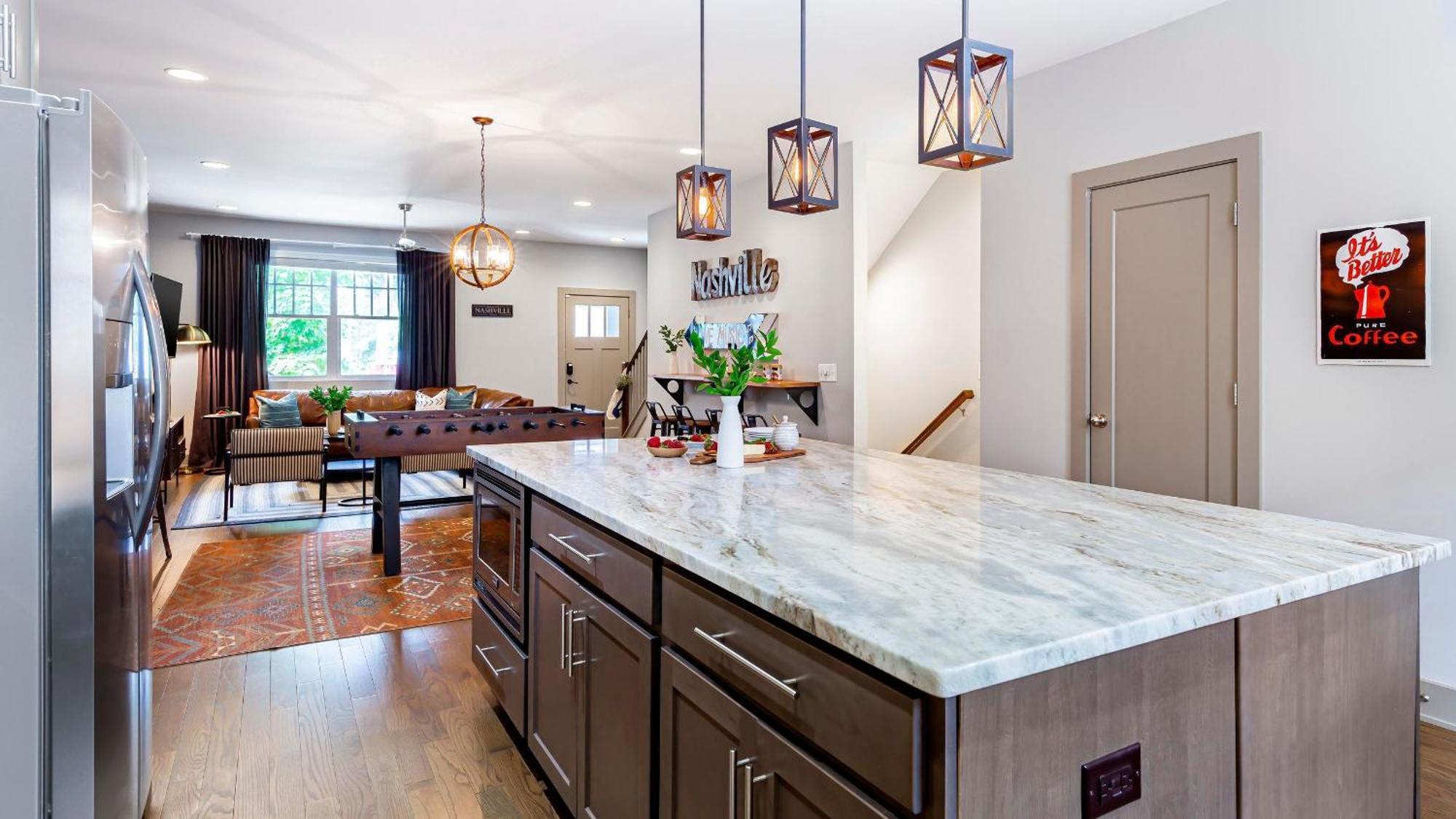 Apartment Waverly By Avantstay Nashville-inspired Townhome W Luxury Kitchen Pool Table *