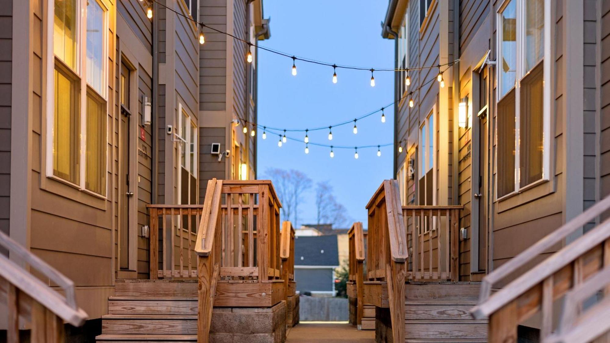 Hart Buyout 1 By Avantstay Two Town House Buyout W Modern Amenities In * Nashville