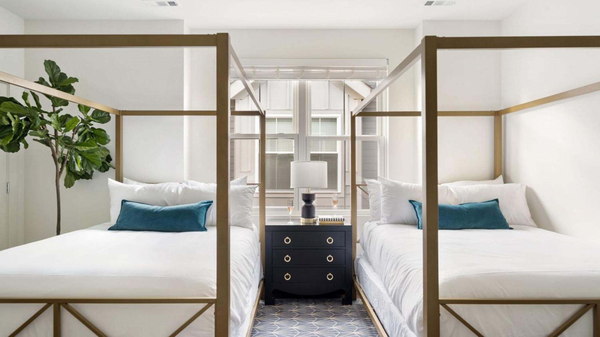 Apartment Hart Buyout 8 By Avantstay Two Town W Stunning Amenities Design