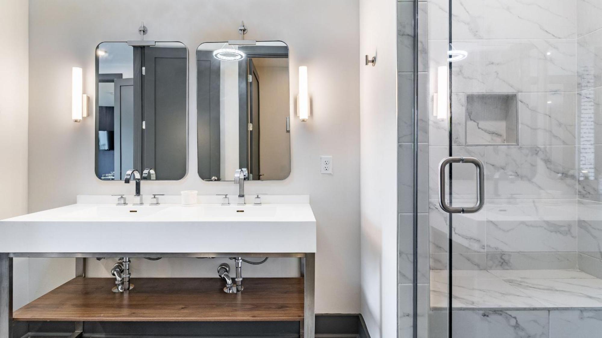 Apartment Downtown 2br Balcony Parking Near Broadway Nashville