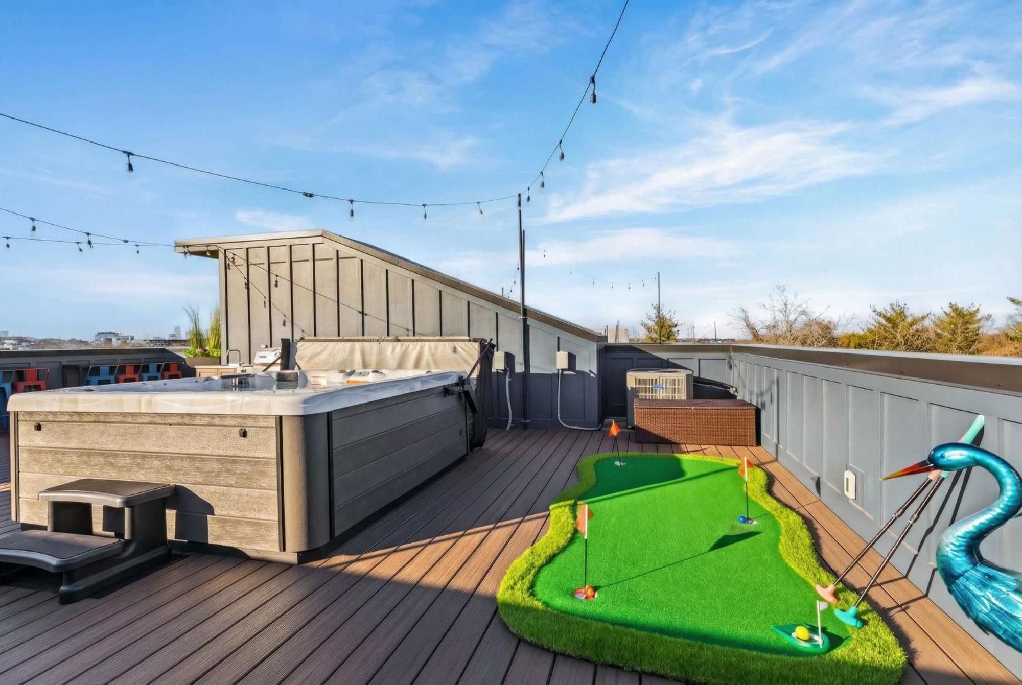 Holiday home Hot Tub Poker Pool Table & Rooftop Mls View *