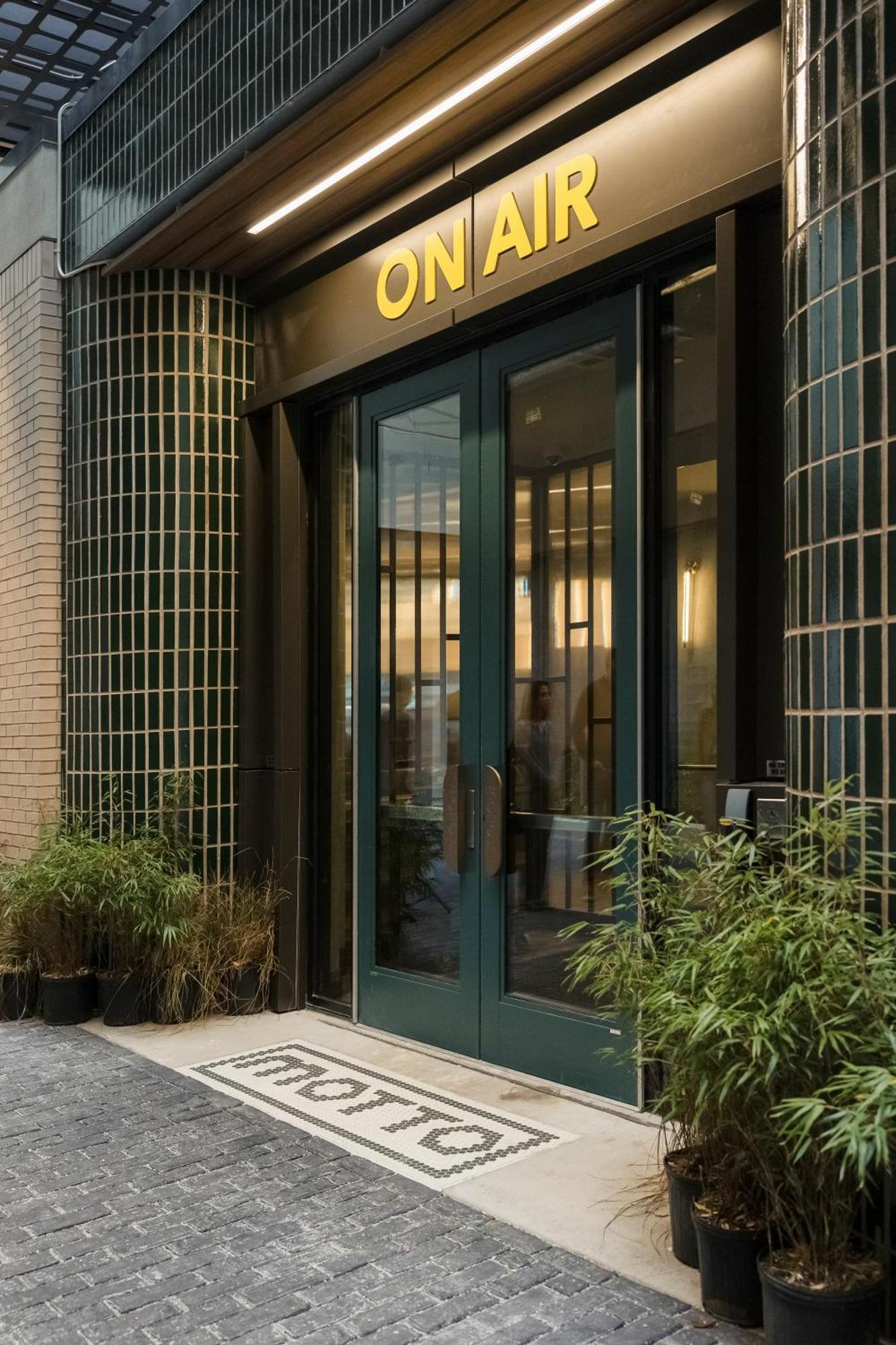 Hotel Motto By Hilton Downtown Nashville