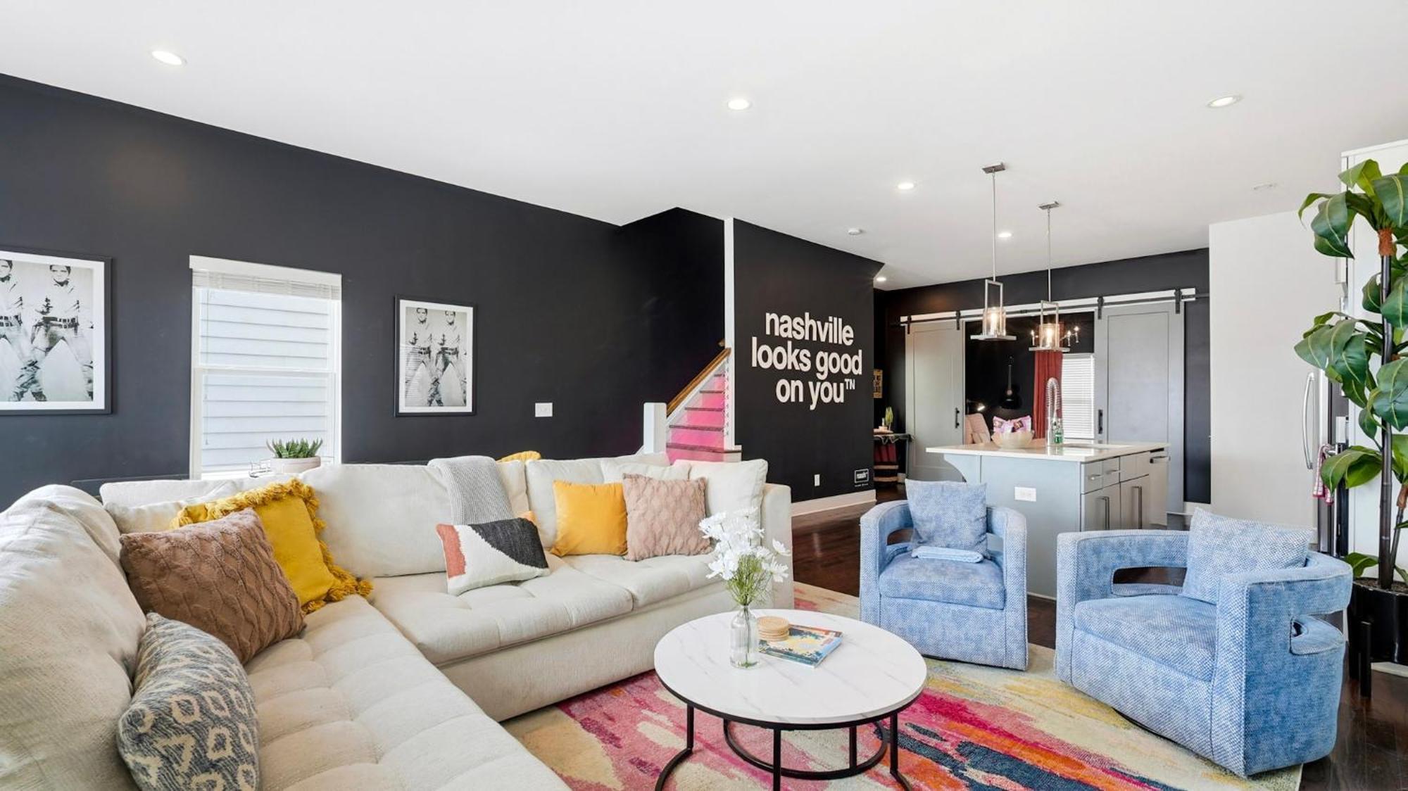 New Updates! Skyline Rooftopfirepitwalk To Gulch Holiday home