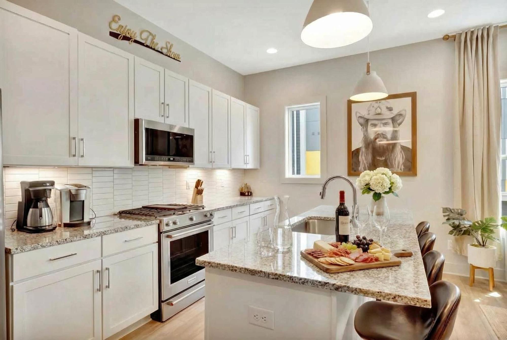 Holiday home Rooftop Deck 2 Car Garage Near Downtown Nashville