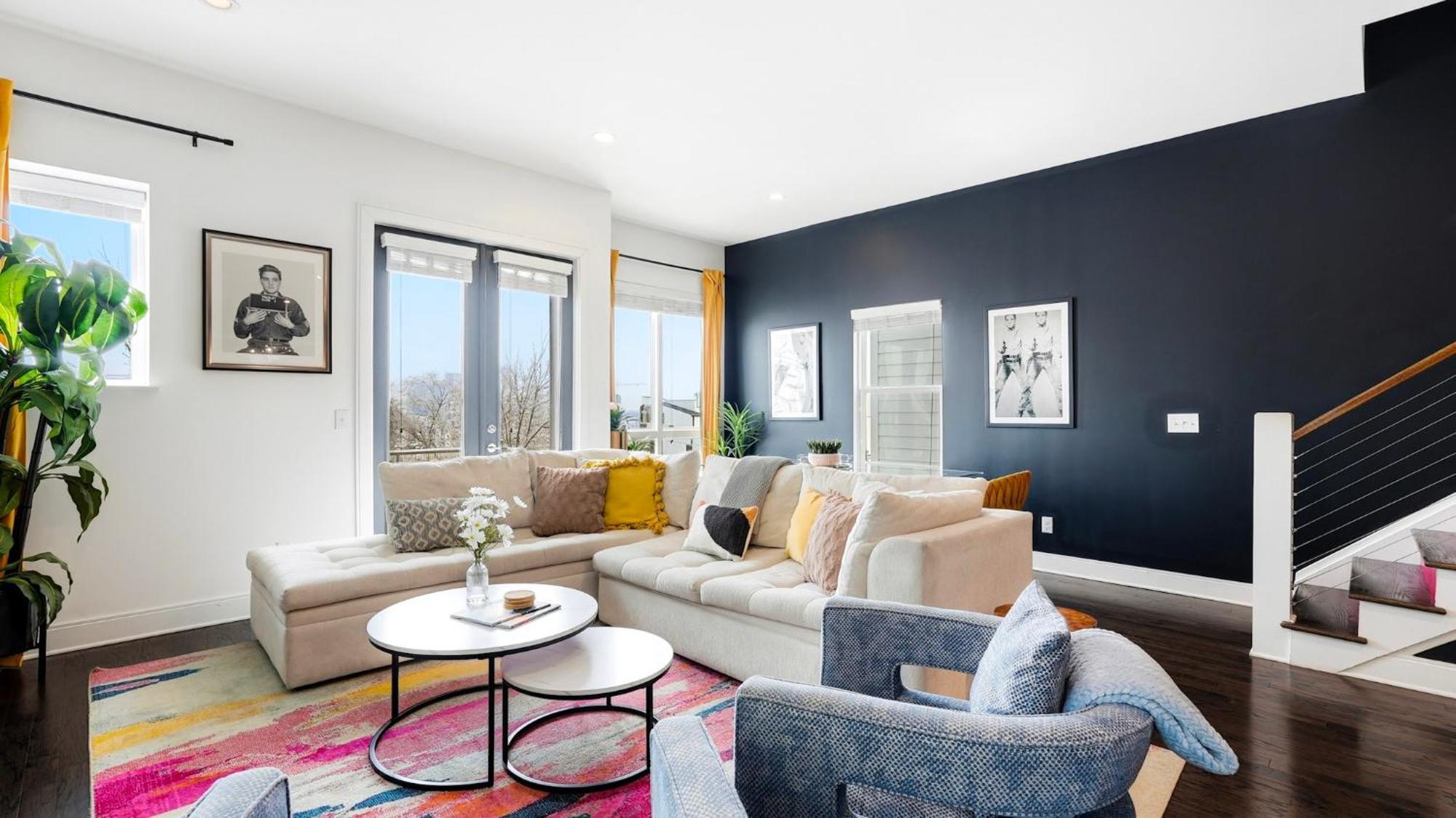 New Updates! Skyline Rooftopfirepitwalk To Gulch Holiday home