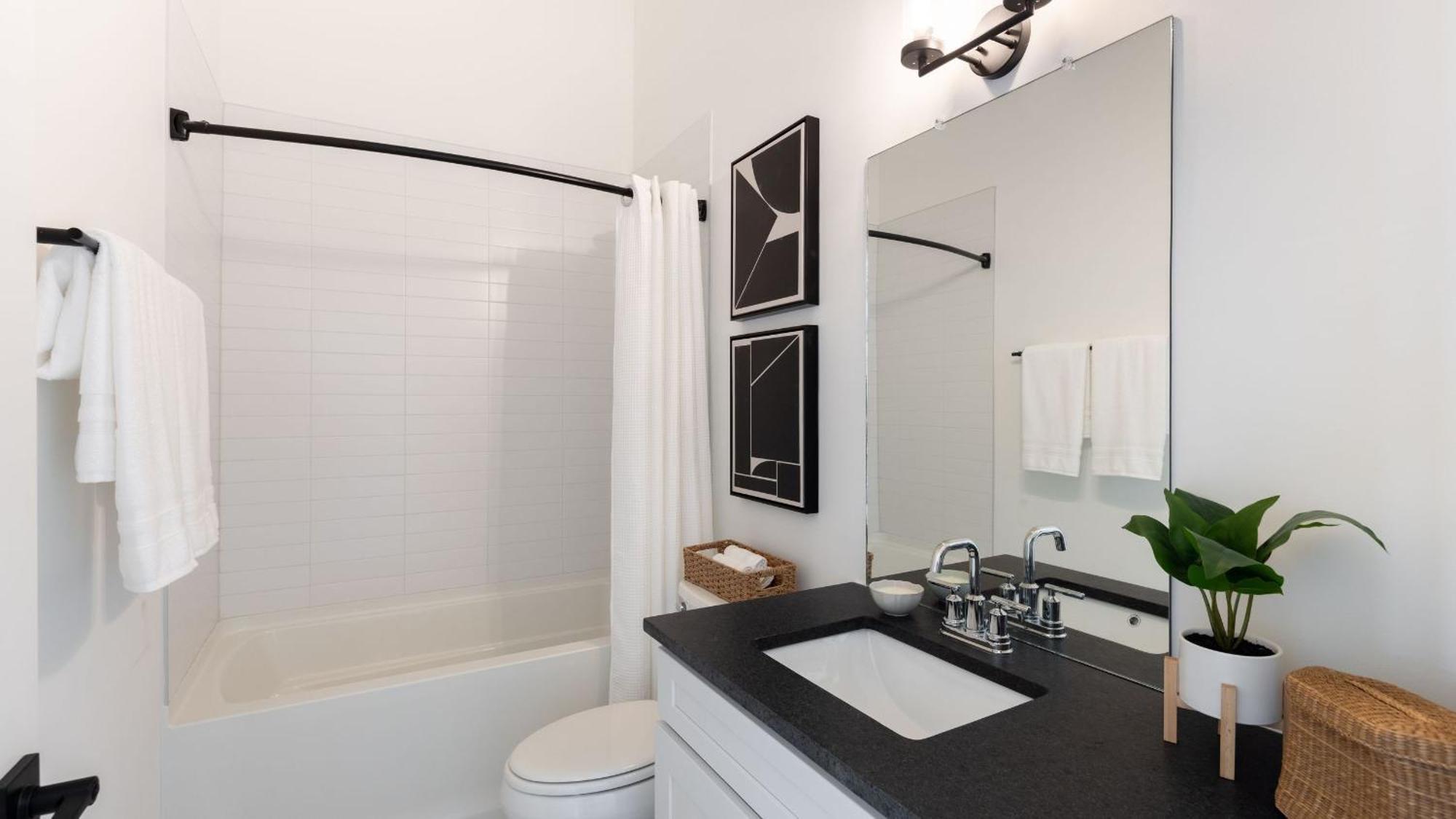 Holiday home New Build Sleeps 12 2 In Scenic Bluffside Minutes To Downtown *