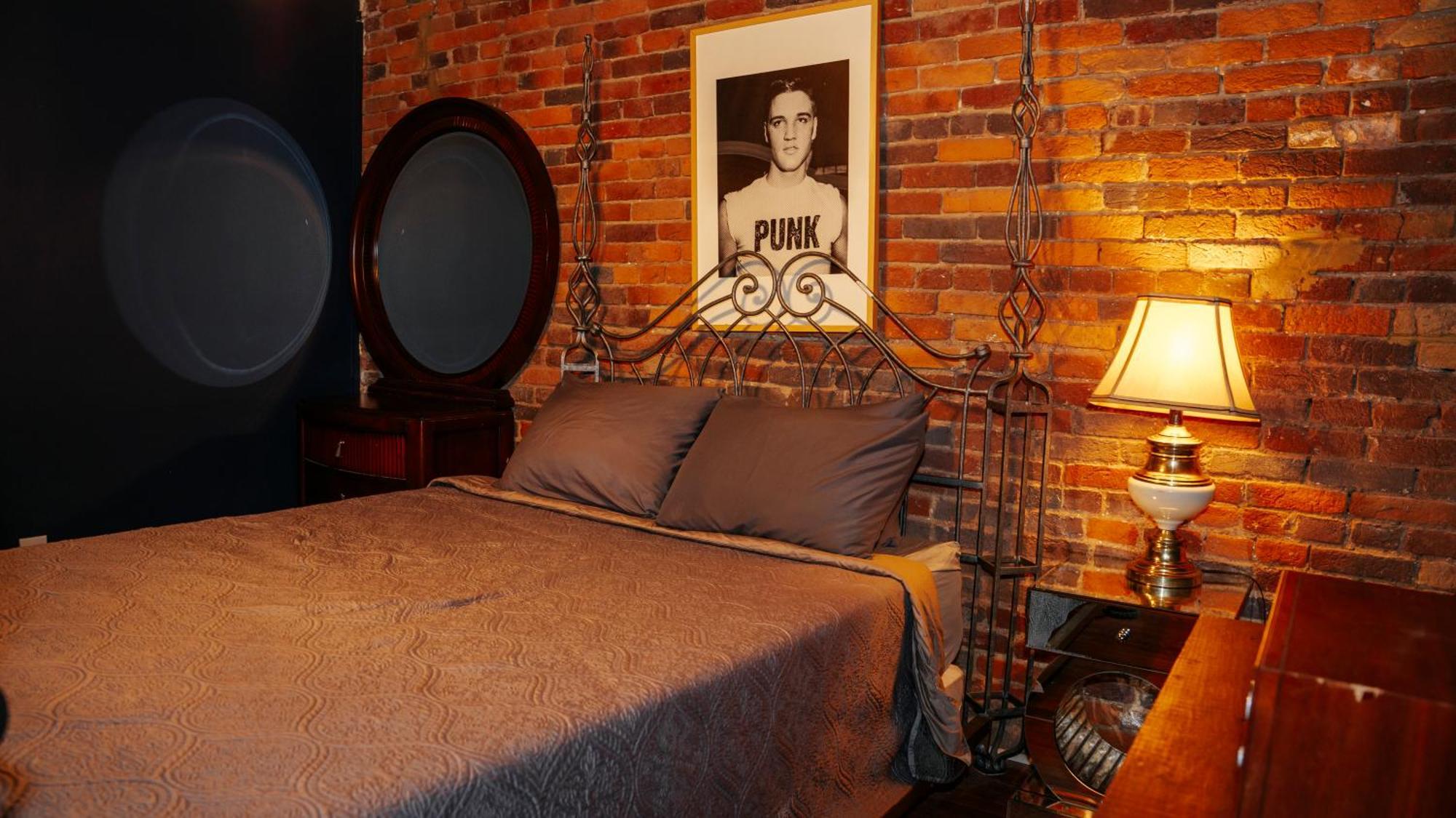 Broadway Penthouse 4br 3bth 2500 Sf * Nashville