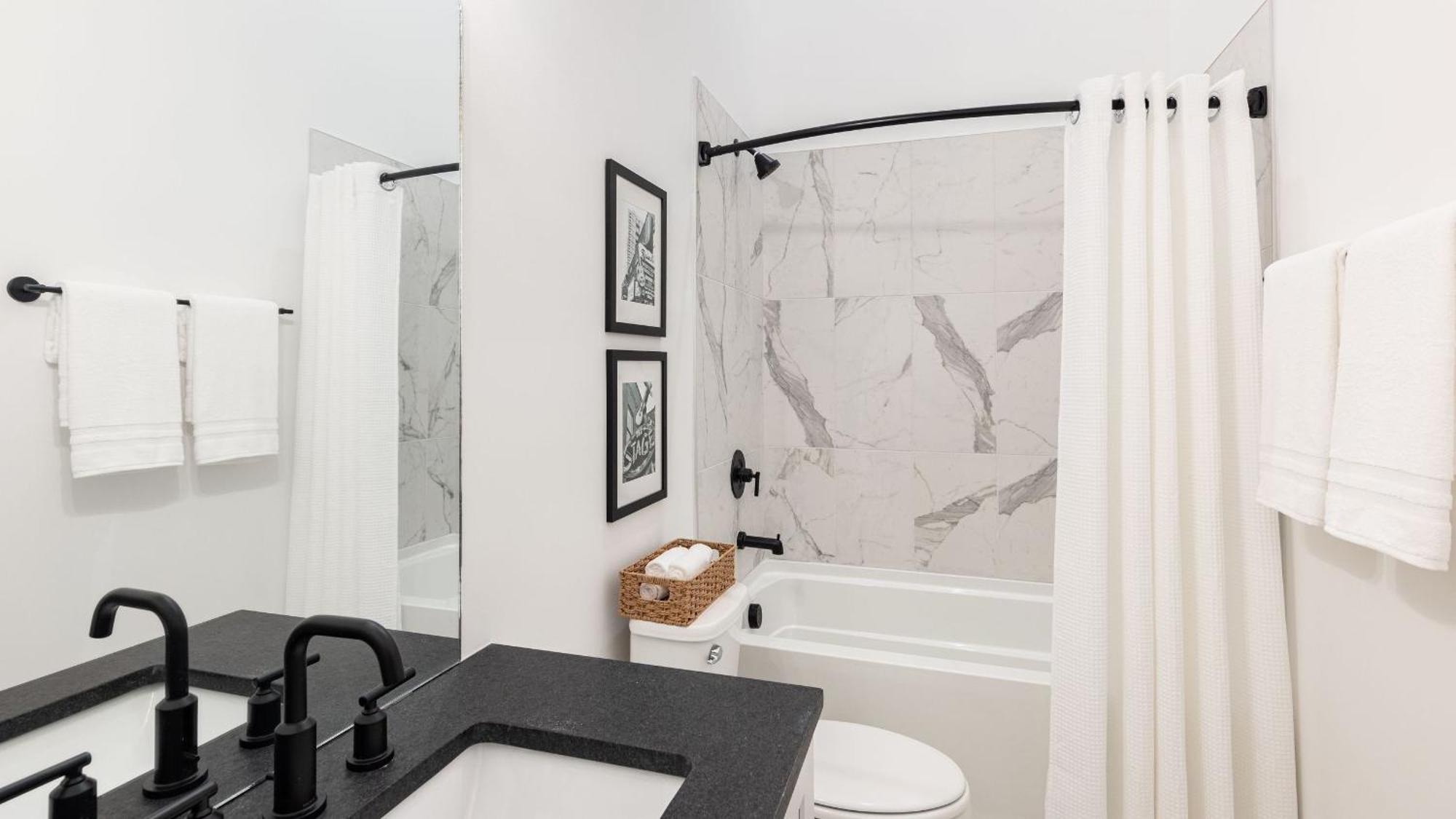 Holiday home New Build Sleeps 12 2 In Scenic Bluffside Minutes To Downtown Nashville