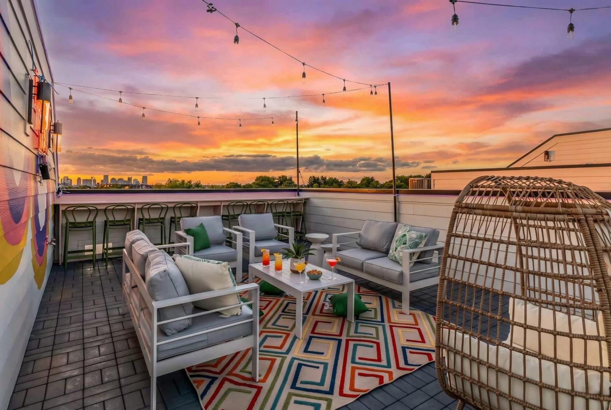 Holiday home Game & Rooftop Deck At Downtown Nashville