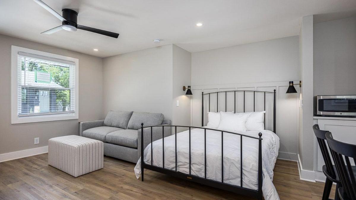 The Nomad 4 Buyout 16 Guests In Hillsboro Apartment *