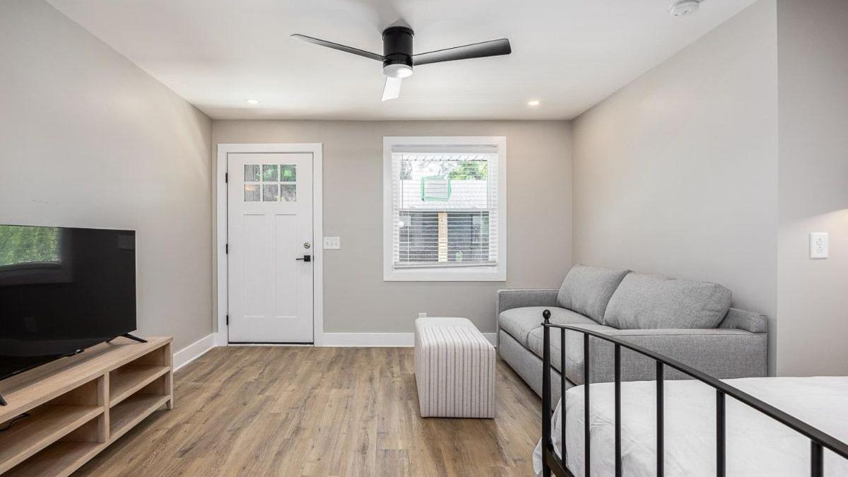 The Nomad 4 Buyout 16 Guests In Hillsboro Apartment *