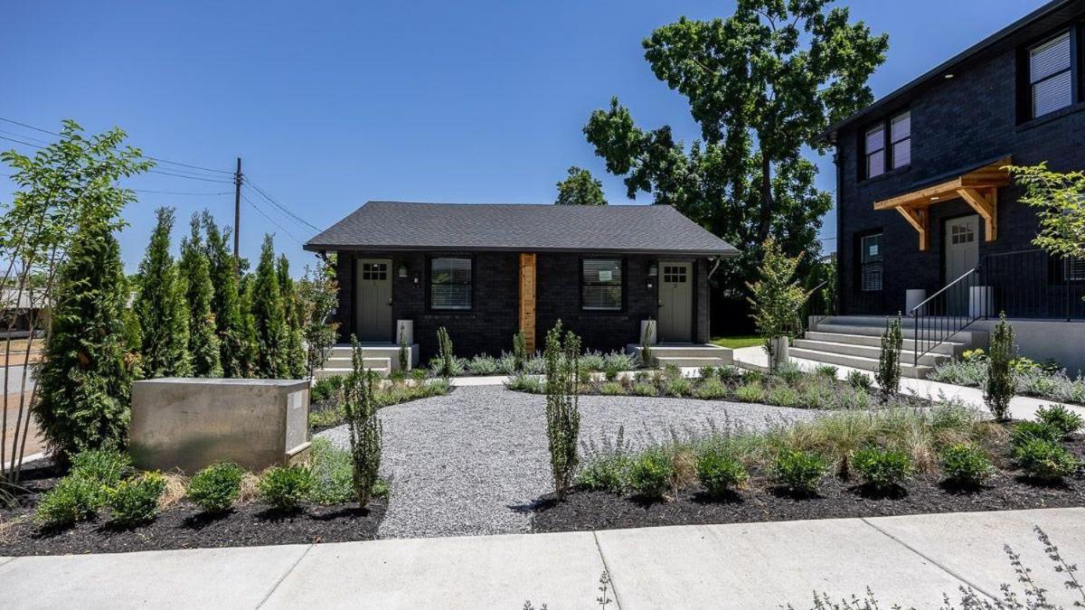 The Nomad 4 Buyout 16 Guests In Hillsboro Apartment