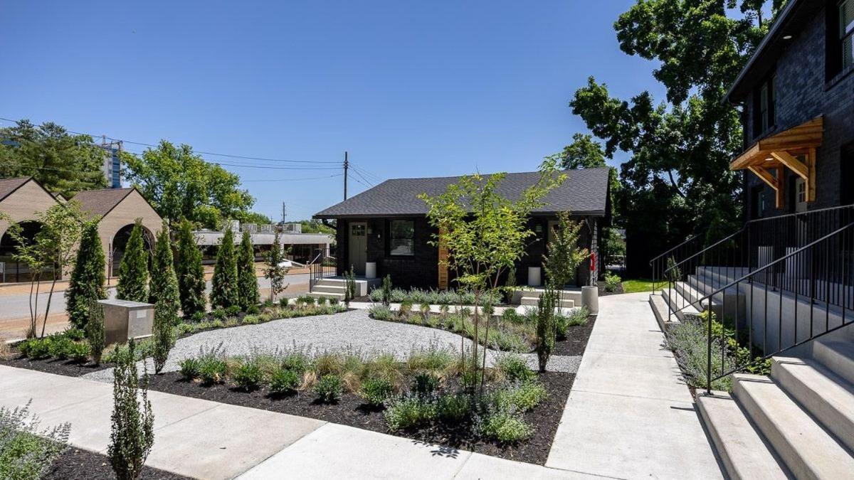 The Nomad 4 Buyout 16 Guests In Hillsboro Apartment Nashville