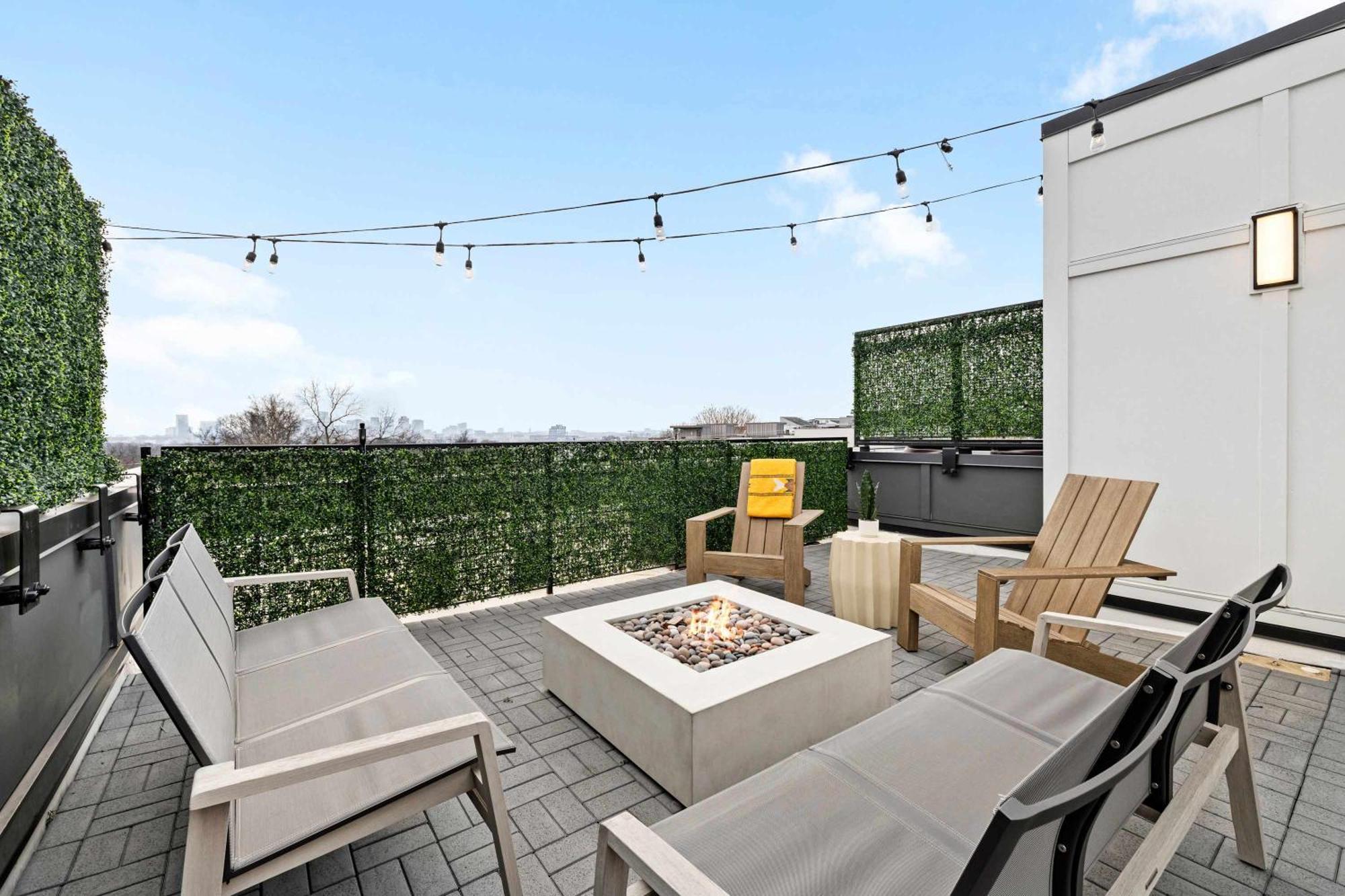 Hot Tub Fire Pit Grill Views Sleeps 24 Nashville