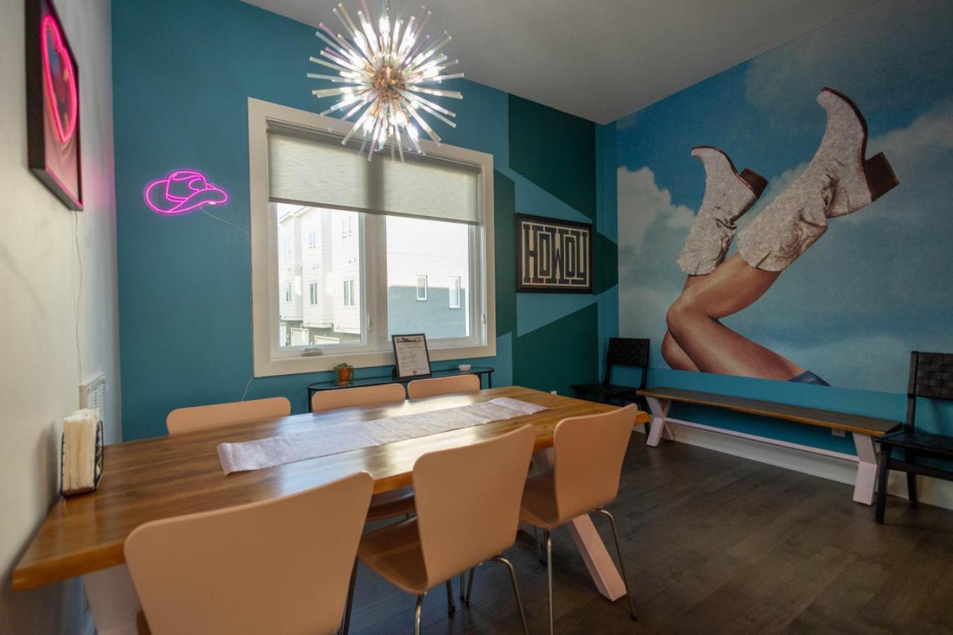 Holiday home Sparkly Boots And Pink Floors Great Location Nashville