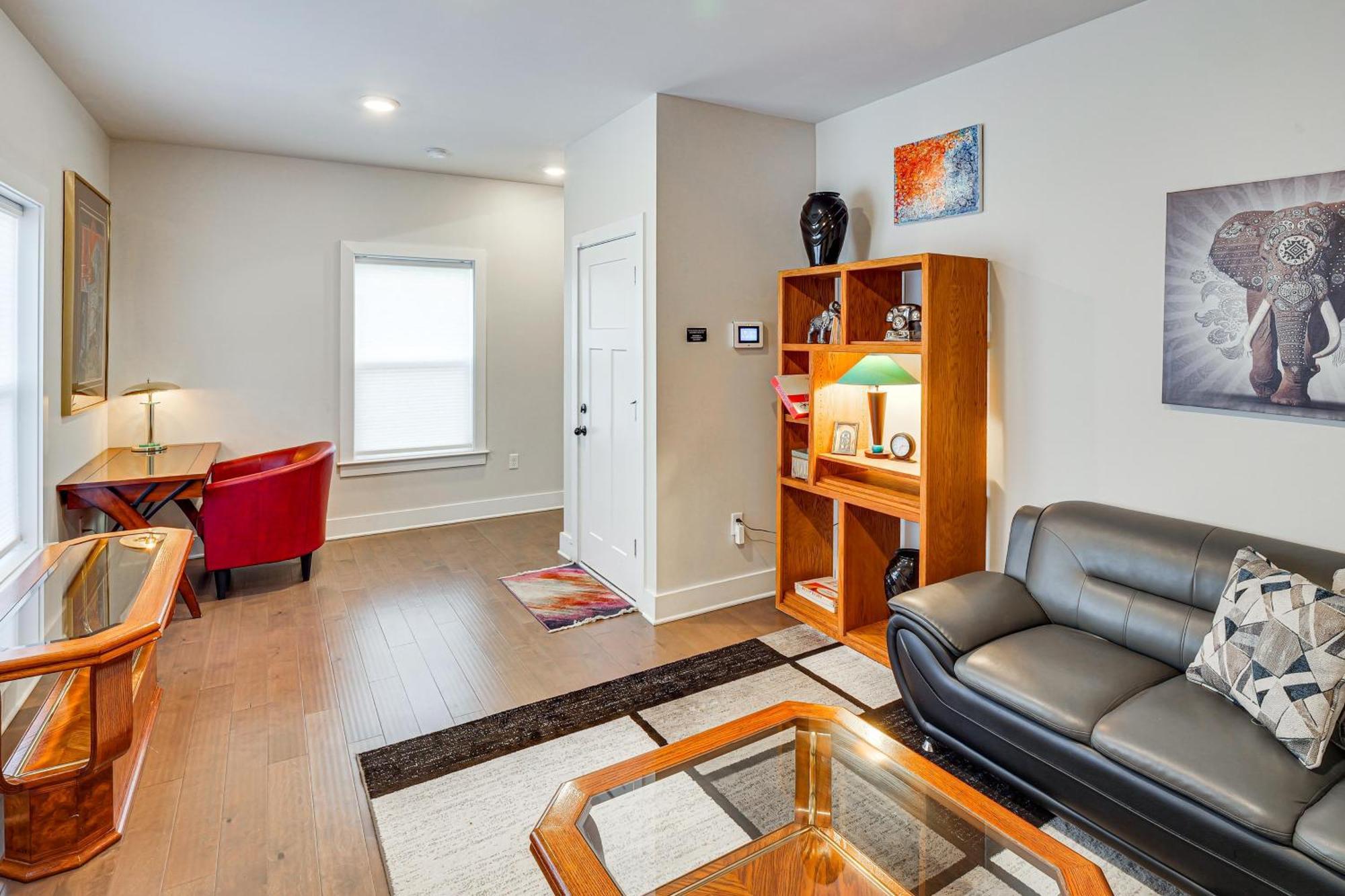 6 Mi To Broadway Townhome With Balcony! * Nashville