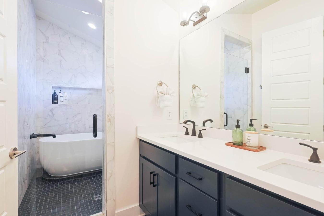 New Townhome Highly Walkable 5 Points Downtown