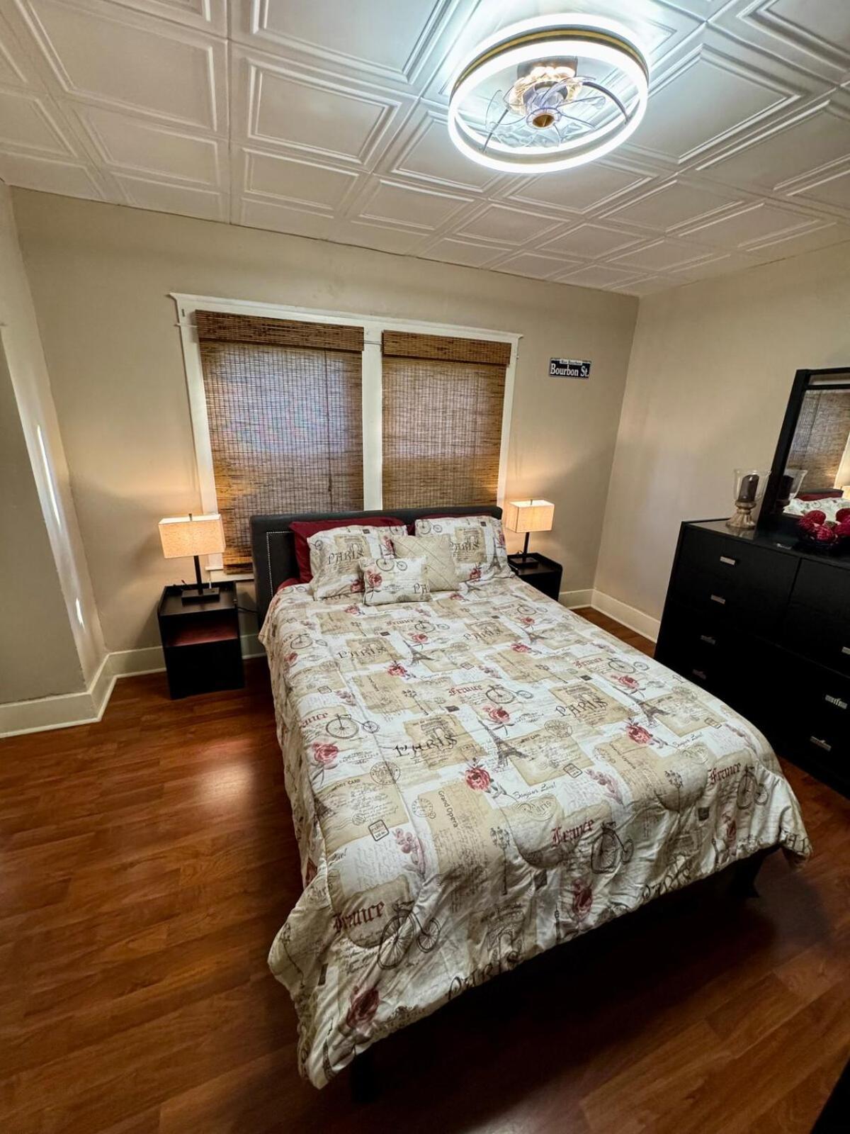 Away From Mlnutes! To Broadway & Stadium Nashville