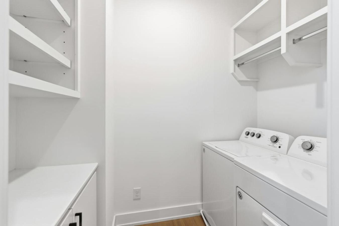 View Only 1 Mile To Downtown With Garage And Rooftop Holiday home *