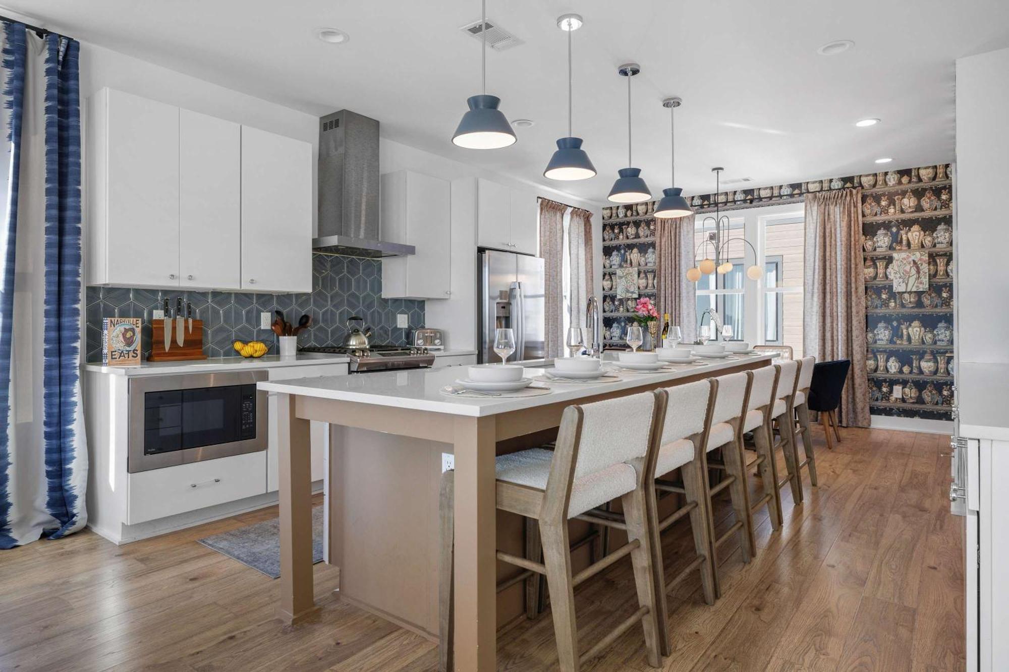 Hot Tub Hang Grill Parking Views Of Downtown