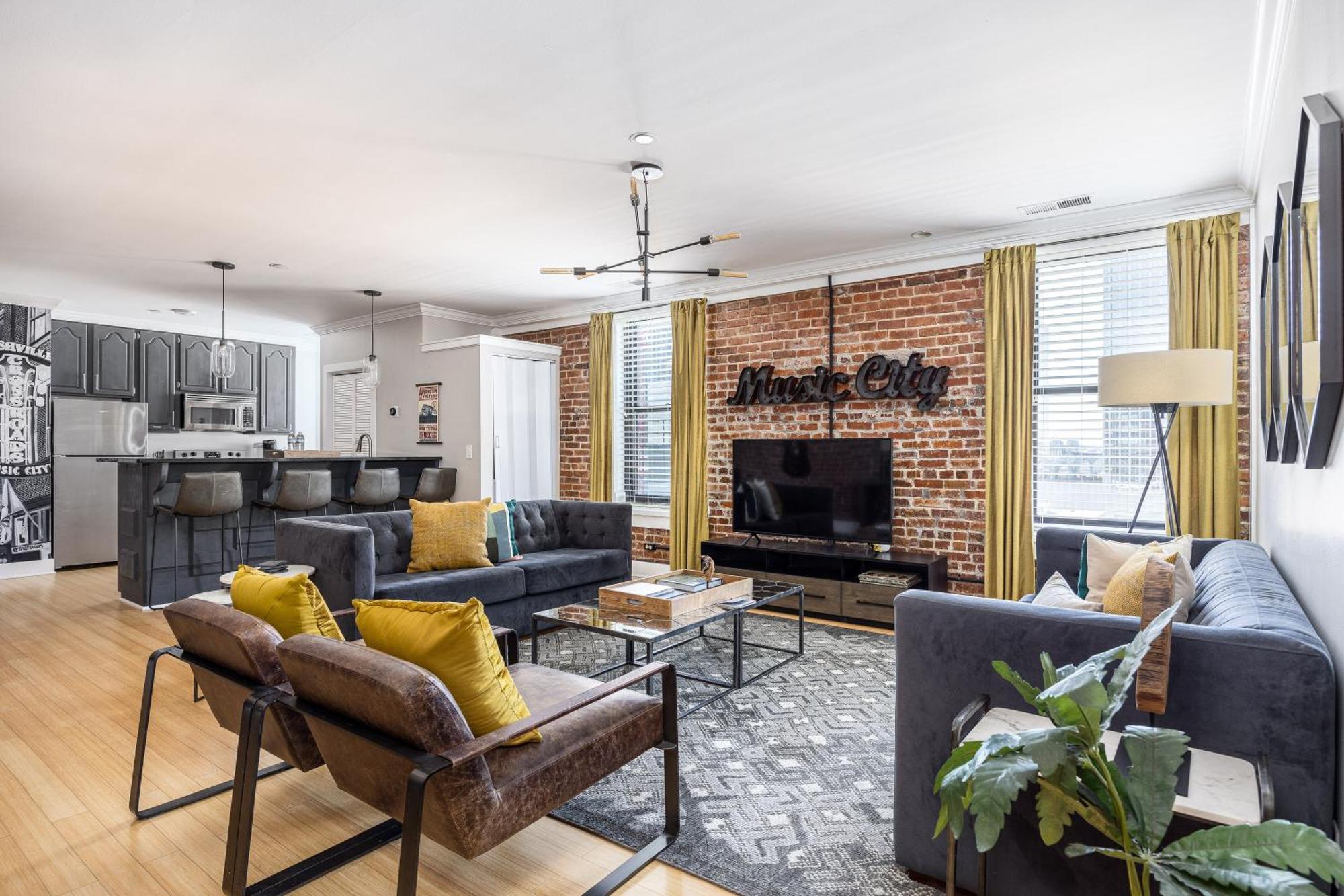 Music Views Downtown - Parking Included *