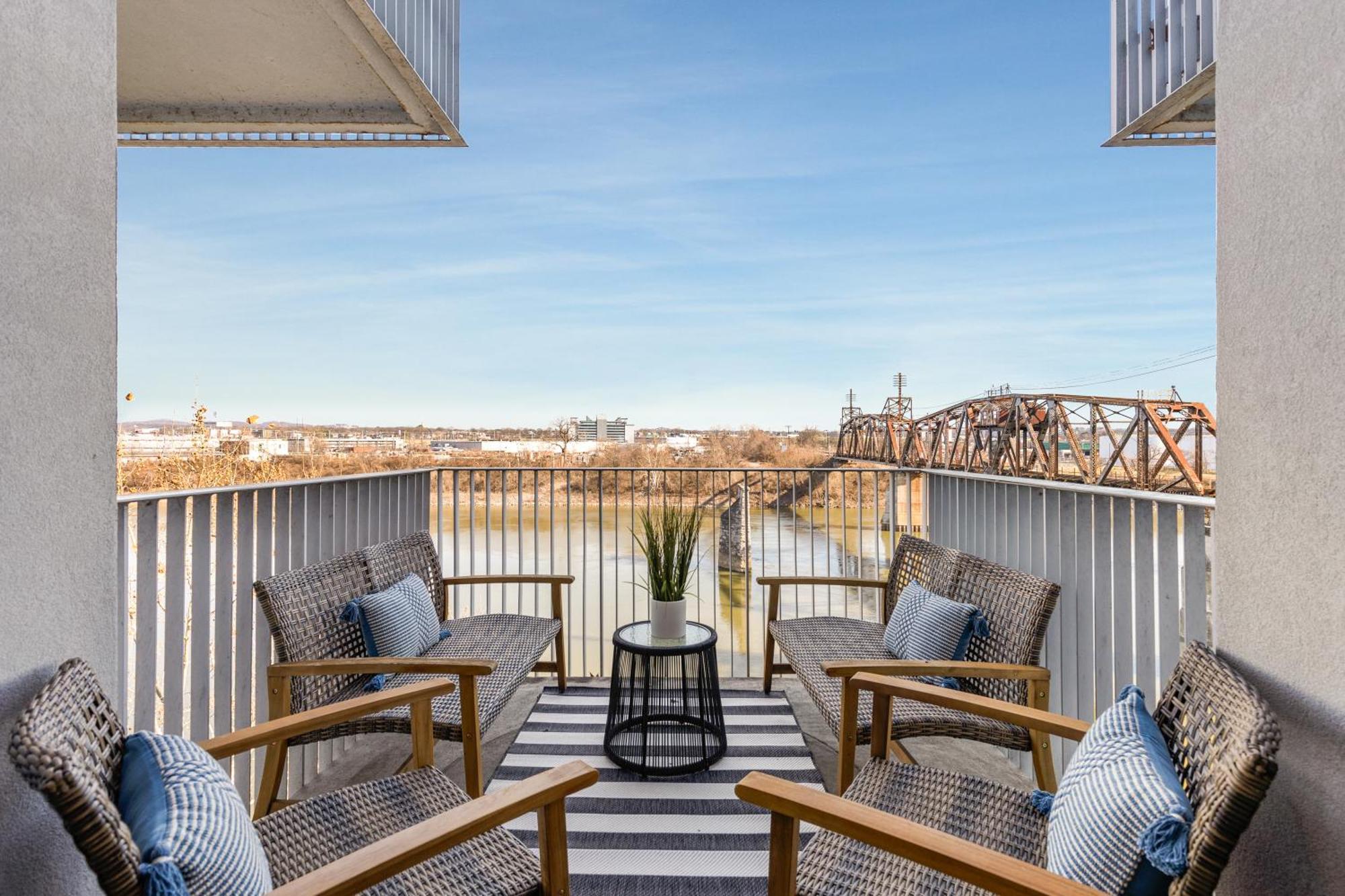 Apartment Upscale Riverview With Garage Walk To Downtown Nashville