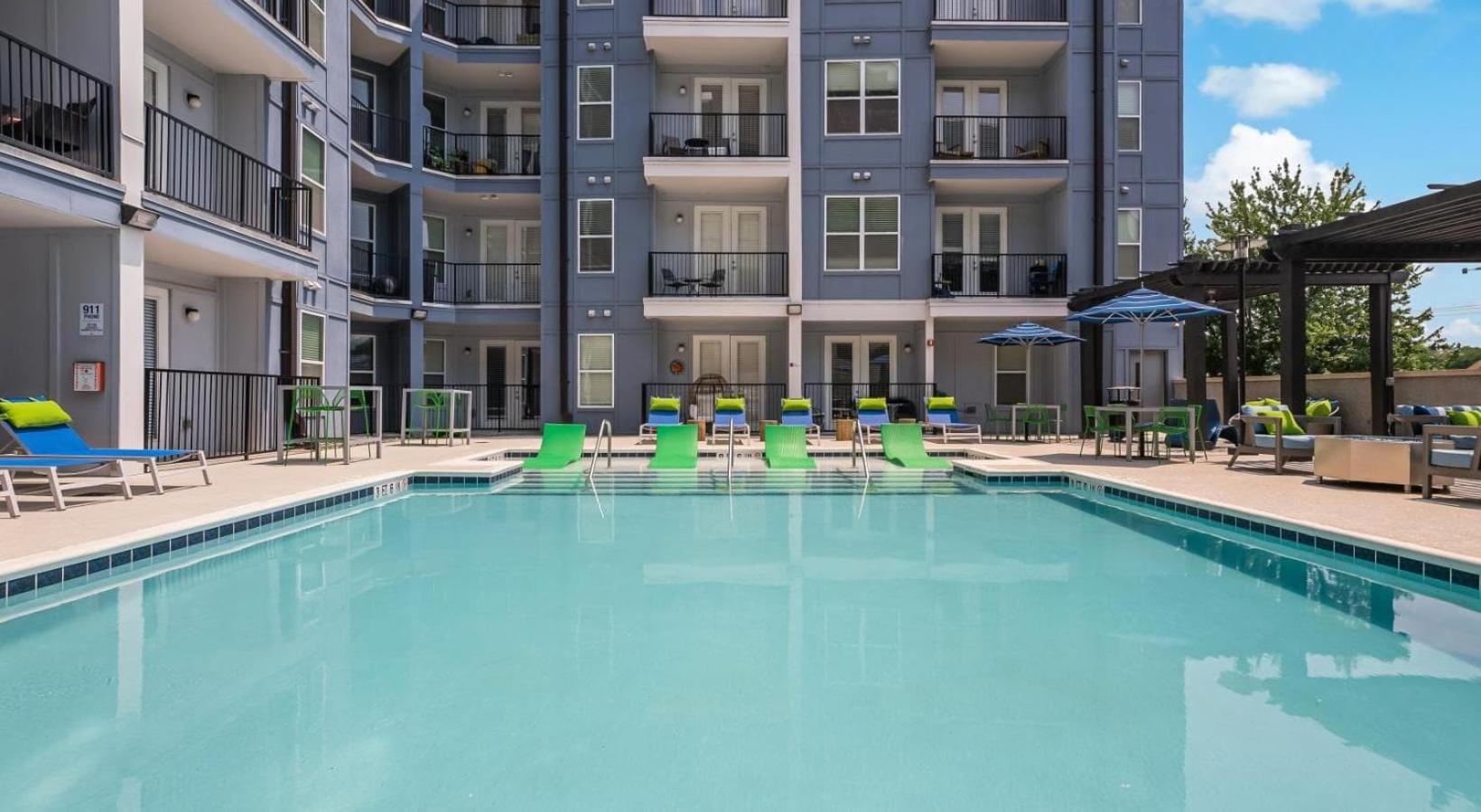 Boulevard Midtown 1br Pool Gym Parking 02 * Nashville