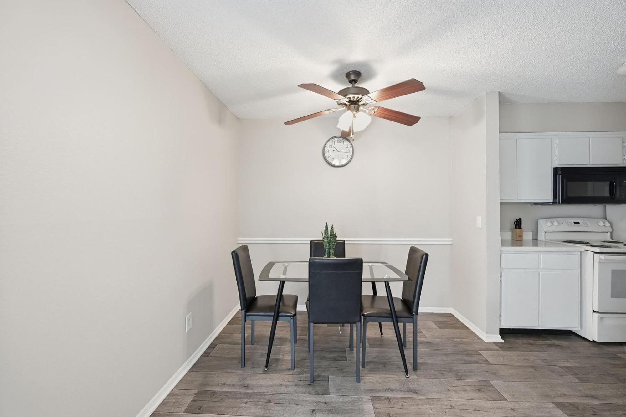 Comfortable Retreat With In-unit Washerdryer *