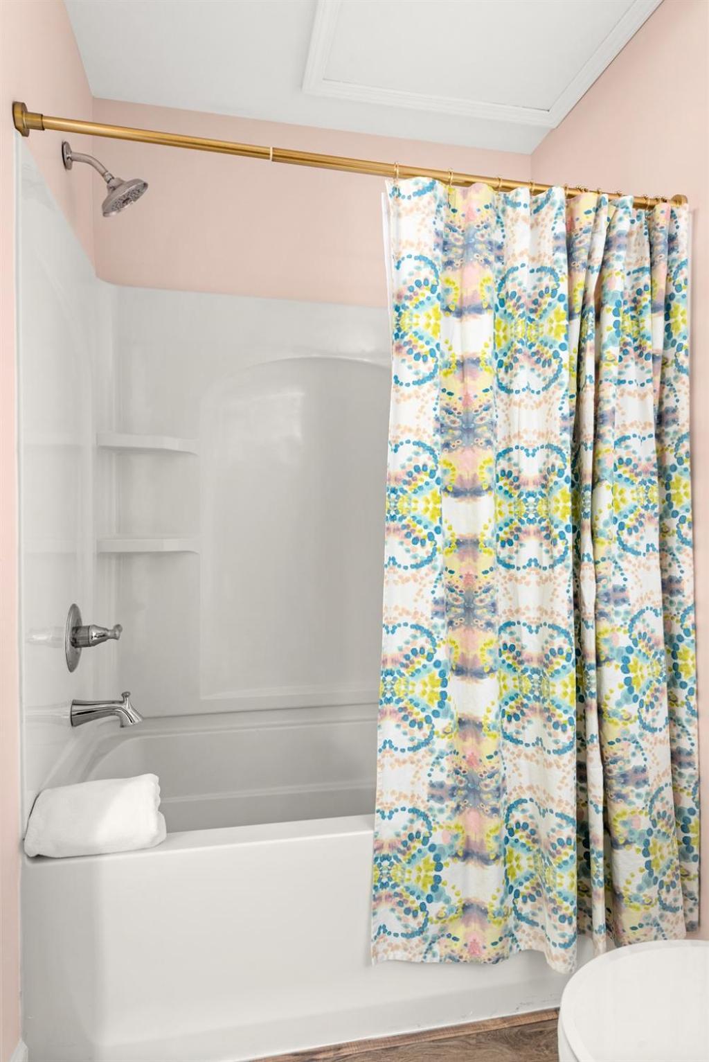 Private With Fenced Yard In Walkable East Holiday home