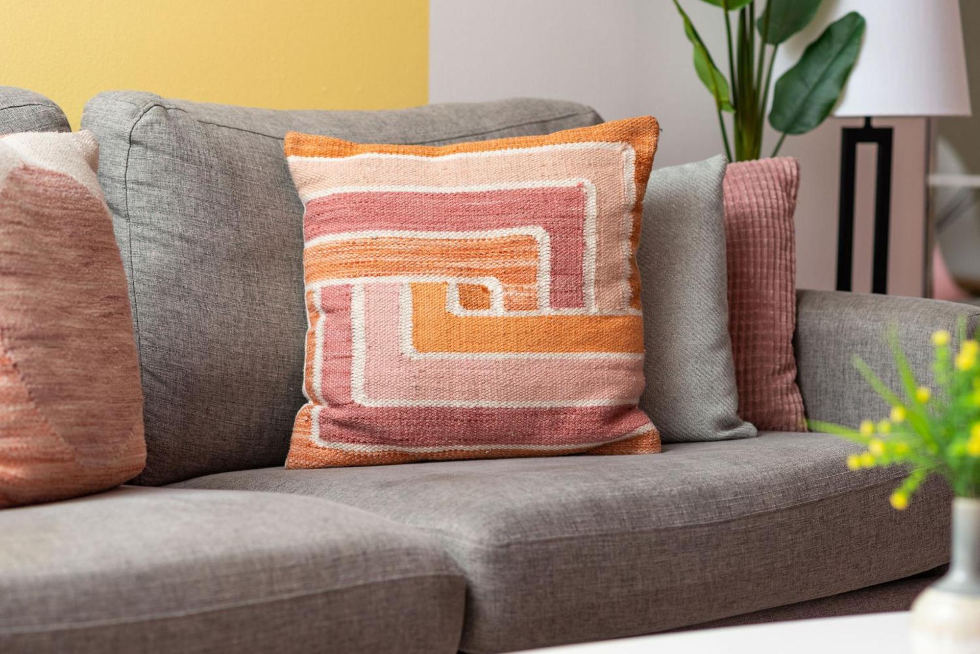 The Dolly Loft On Music Row Historic Charm!