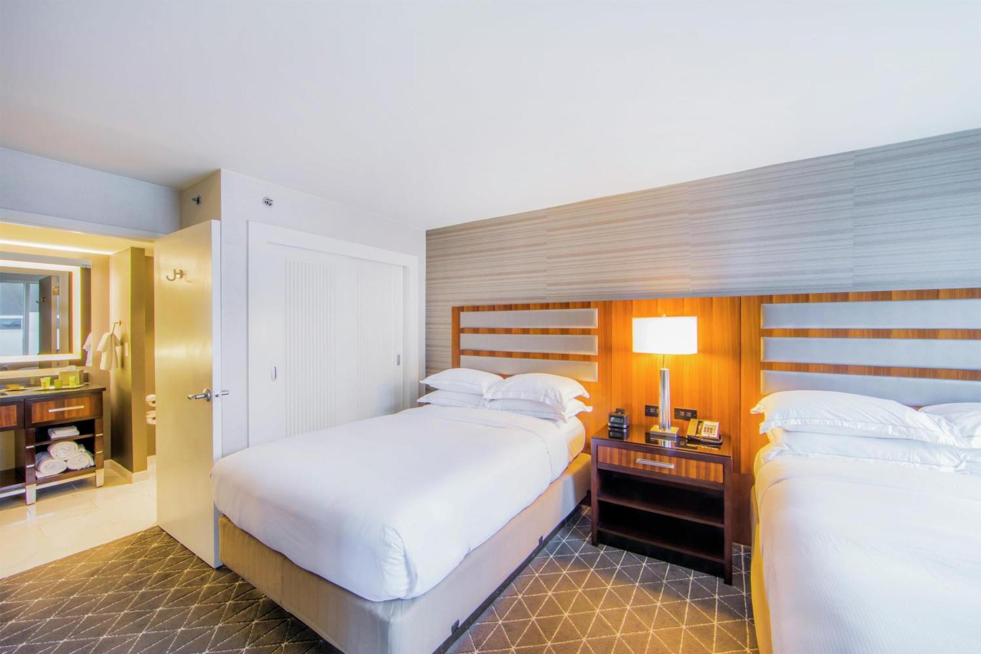 Hilton Downtown Hotel 4*
