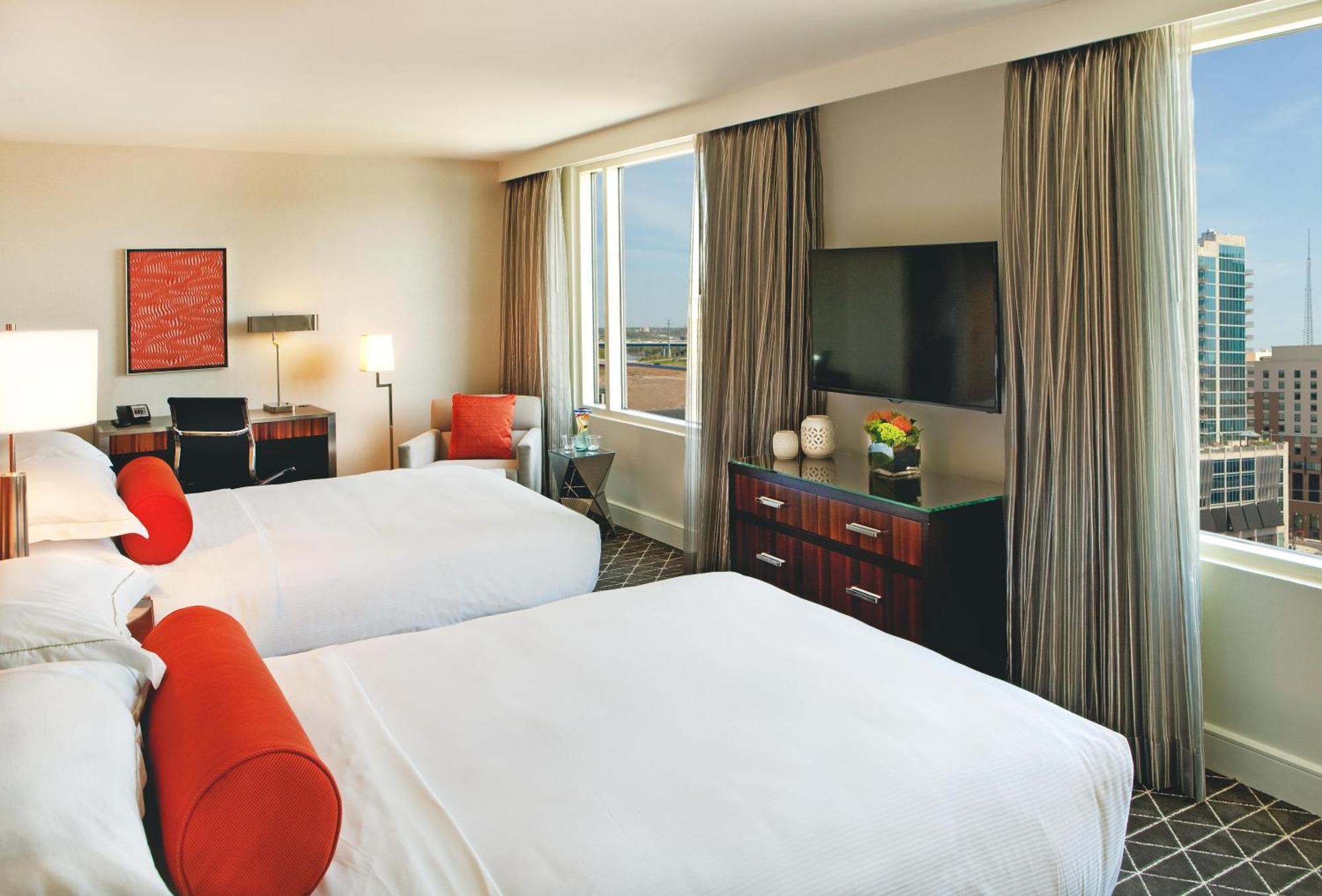 Hotel Hilton Downtown 4*