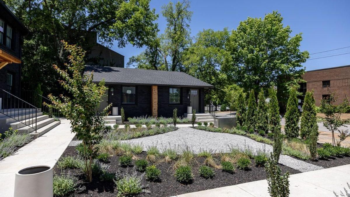 The Nomad 4 Buyout 16 Guests In Hillsboro Apartment *