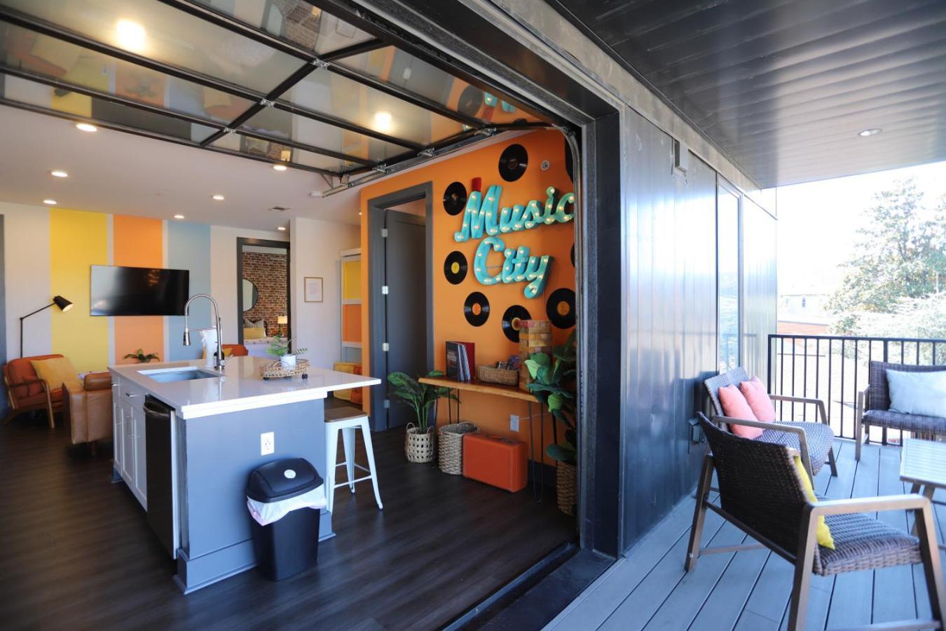 Oasis At The Muse Modern 2br With Balcony Rooftop Views Nashville