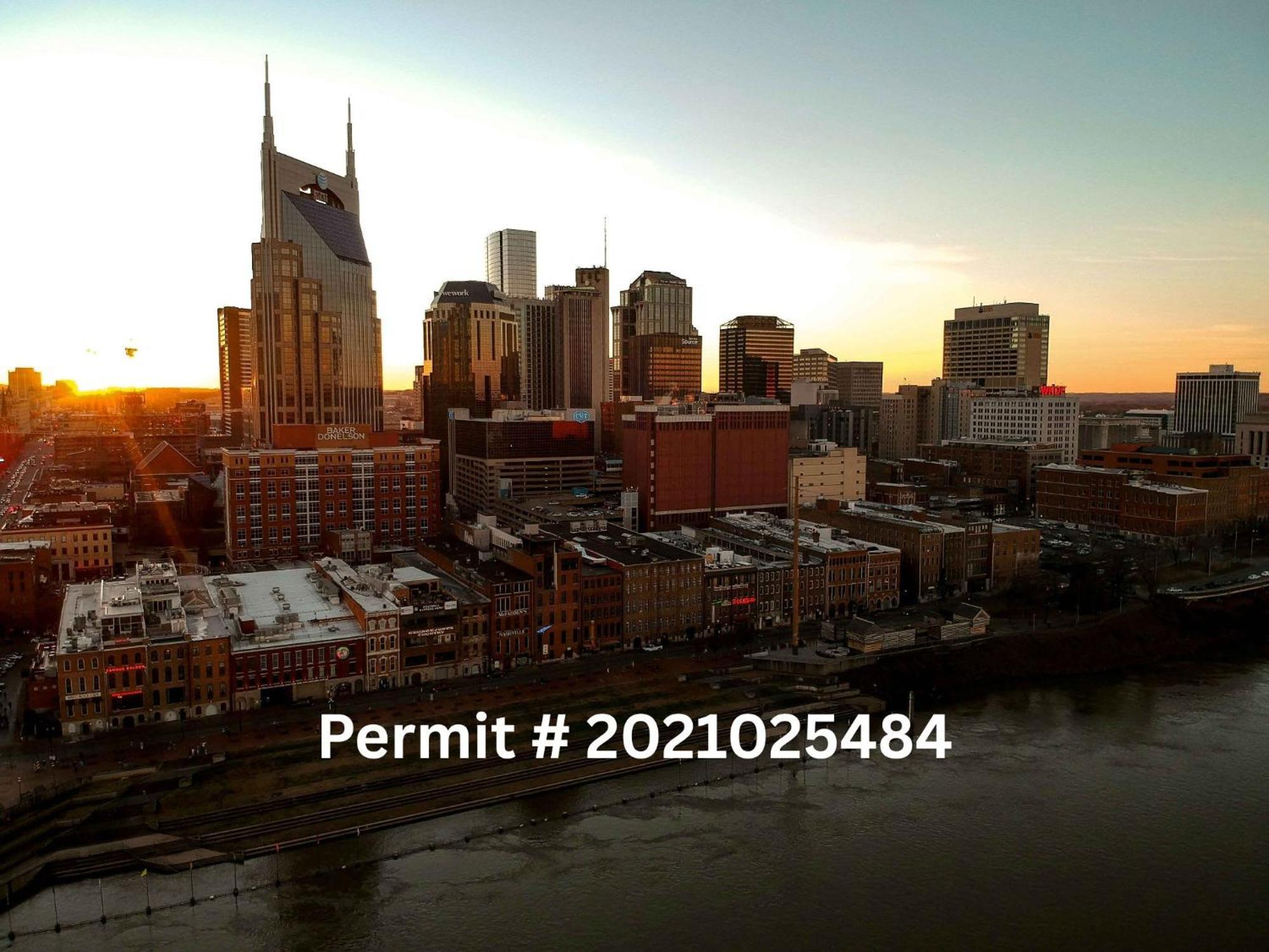 Fiddler's Flats - Sleeps 16 - Two Rooftops With View * Nashville