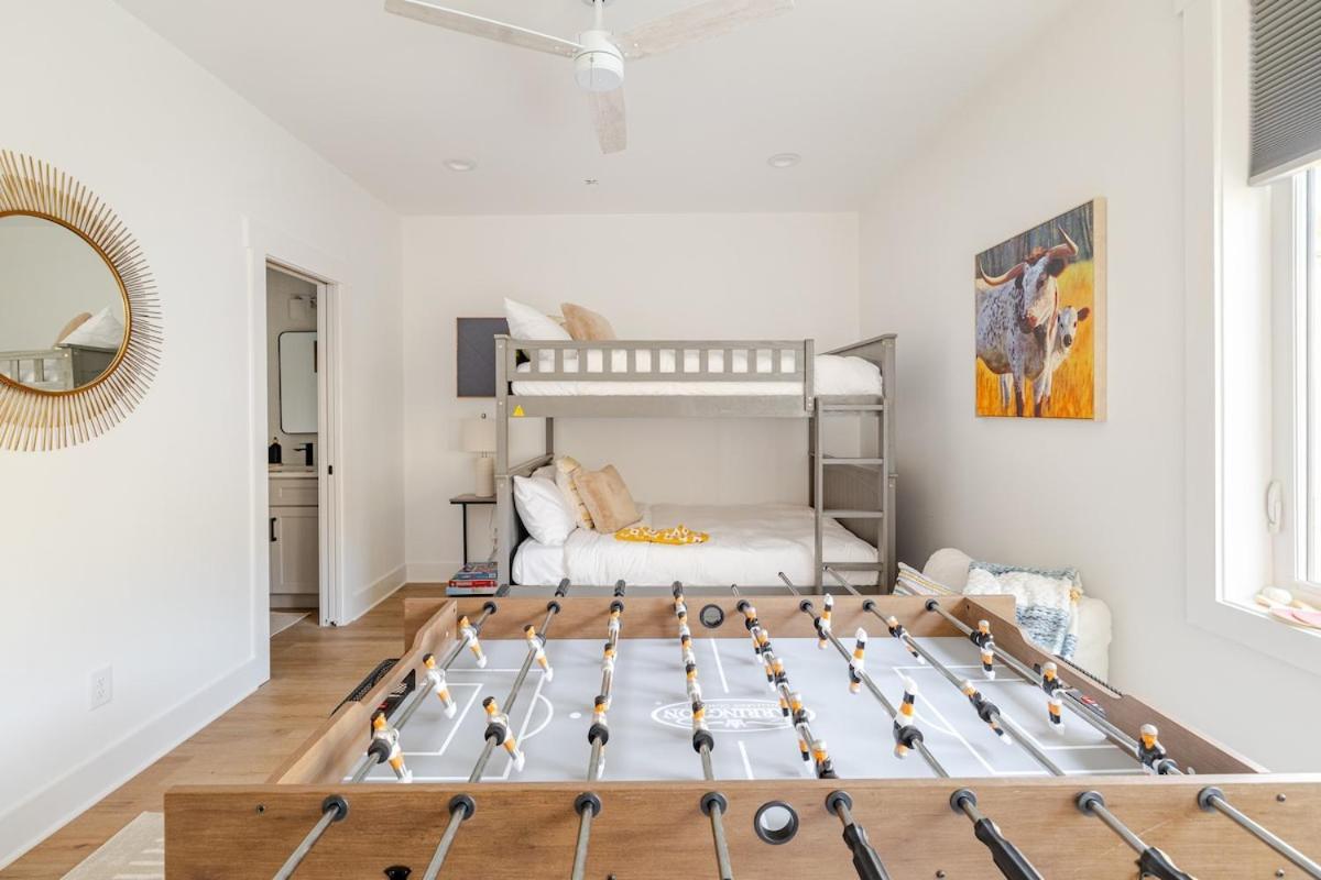 Rooftop Retreat & Skyline Views * Nashville