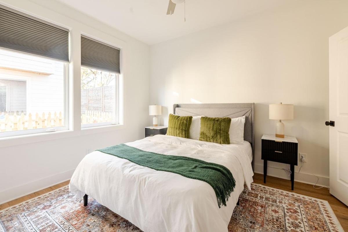 Rooftop Retreat & Skyline Views Holiday home *