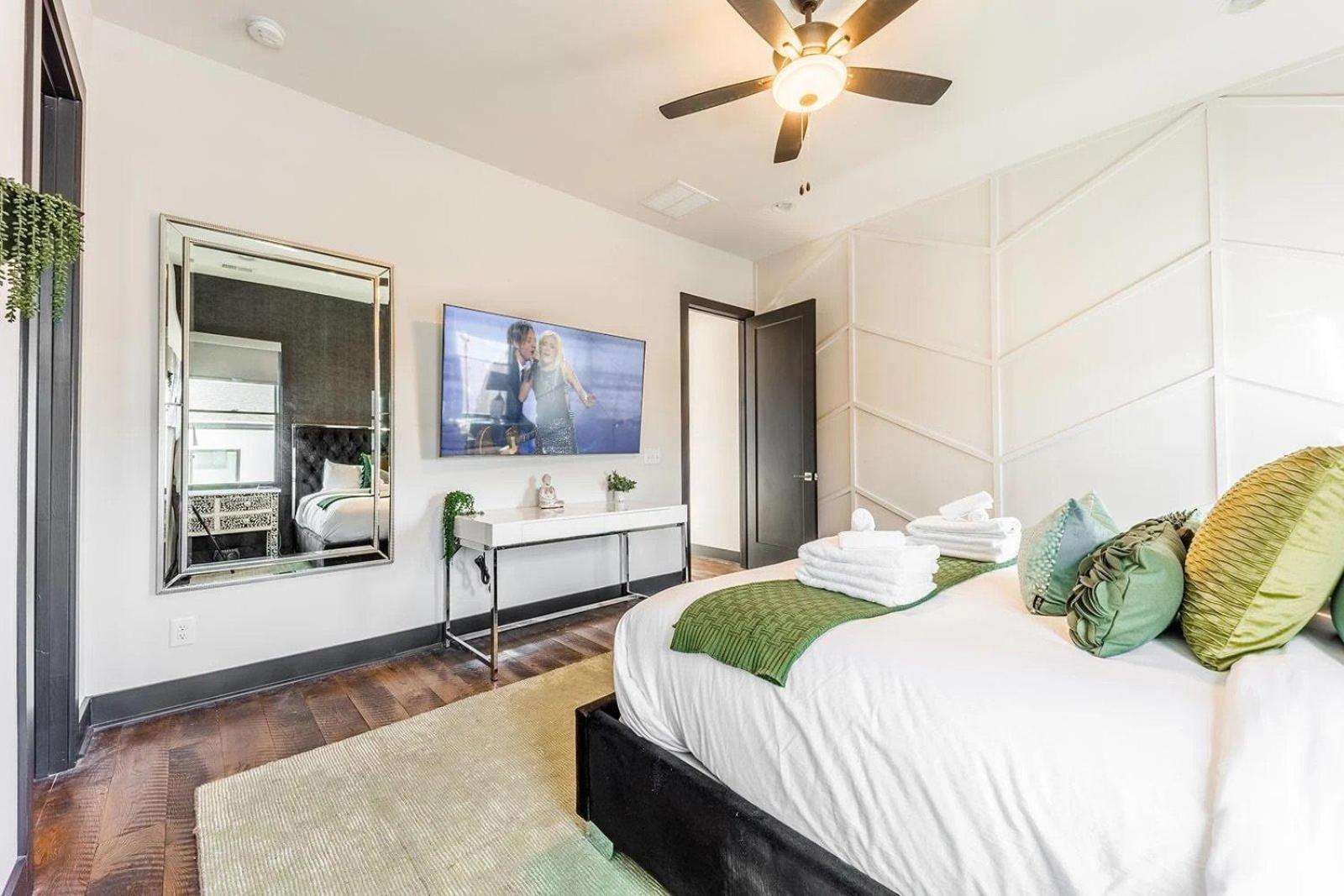 Boots & Broadway - 2 Units - Mins To Broadway Holiday home Nashville